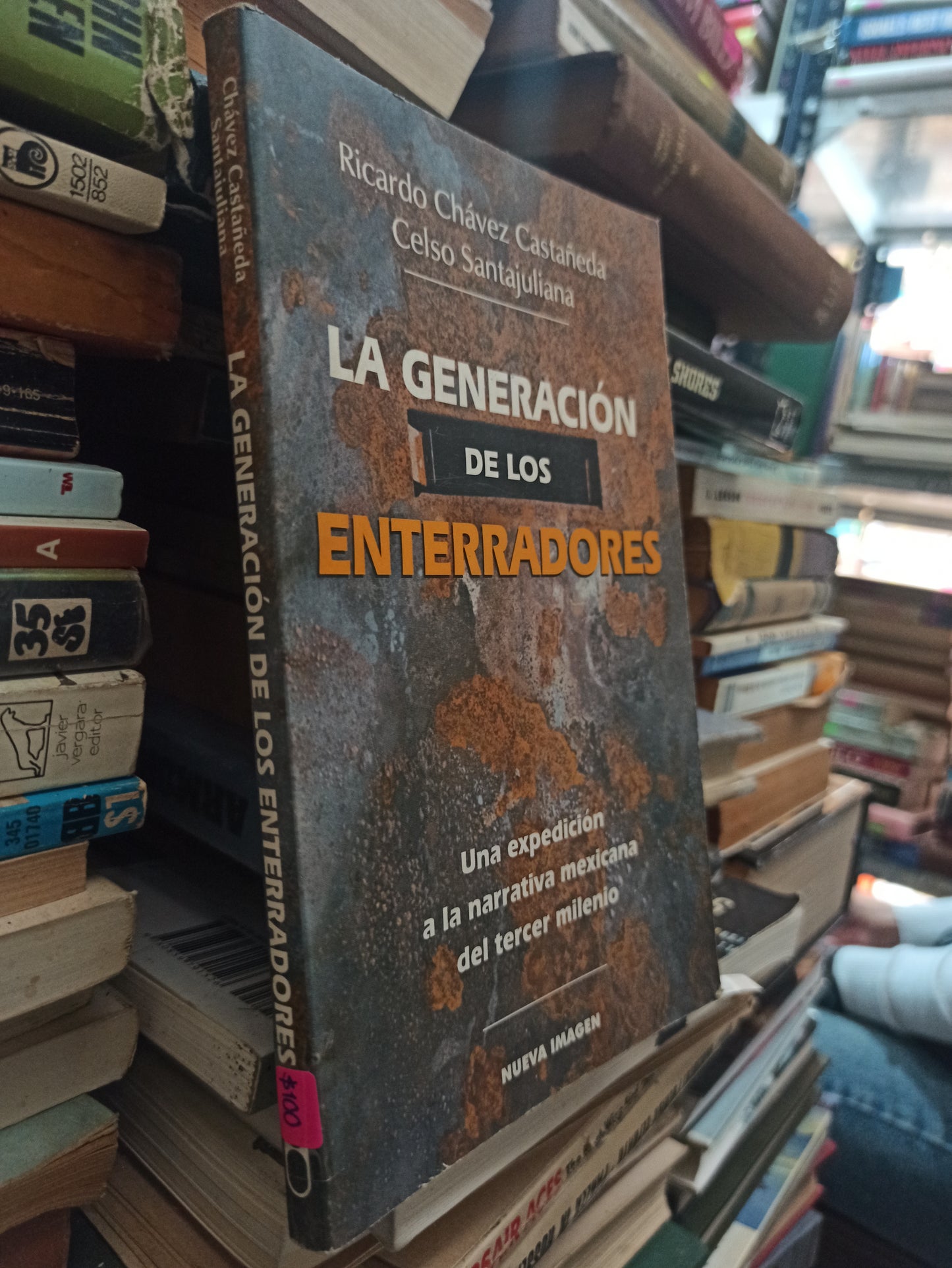 LA GENERACIÓN DE LOS ENTERRADORES POR RICARDO CHÁVEZ CASTAÑEDA USADO NOVELAS ALDAMA