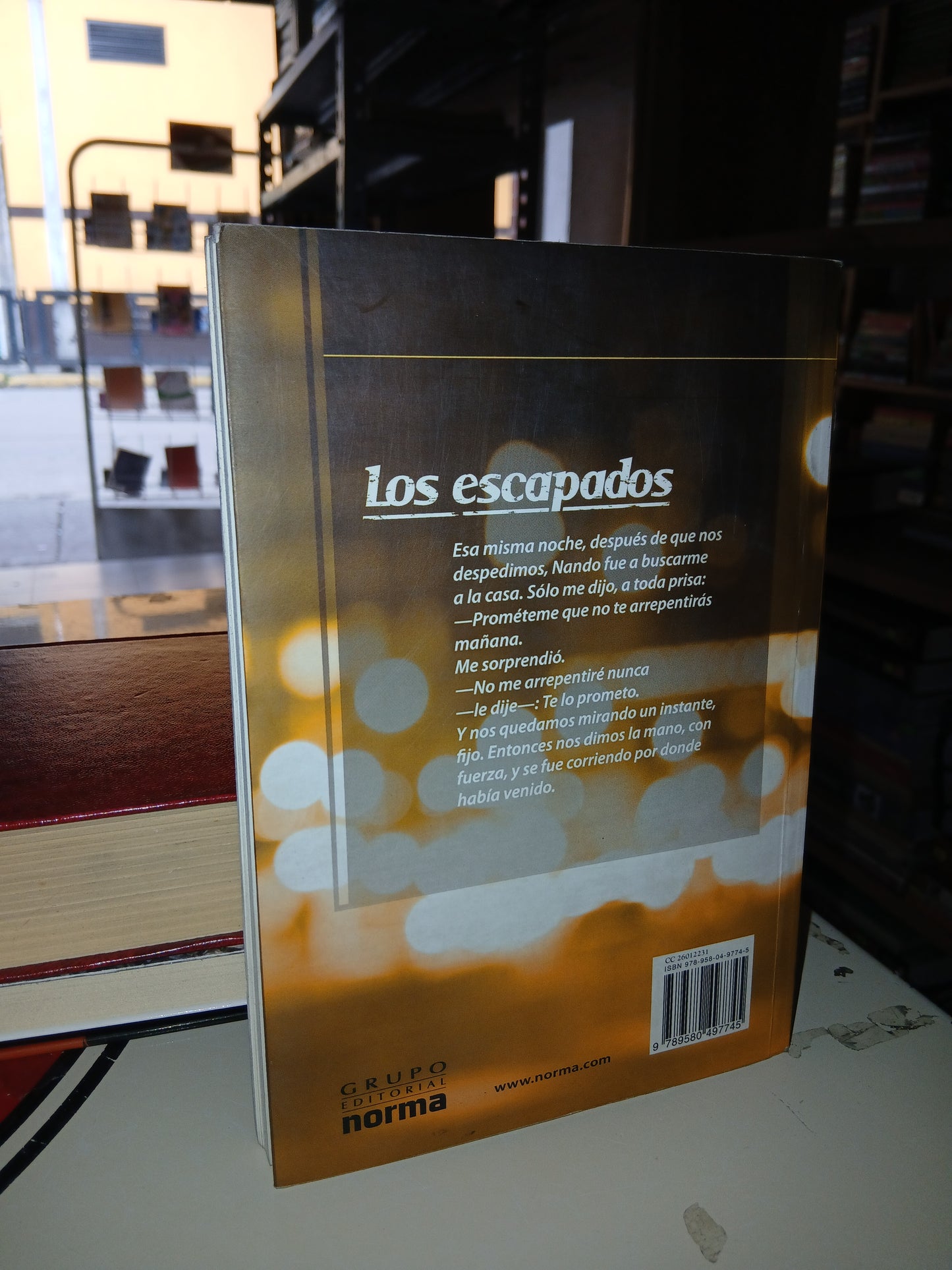 LOS ESCAPADOS POR EVELIO JOSÉ ROSERO USADO NOVELA LITERARIO 207