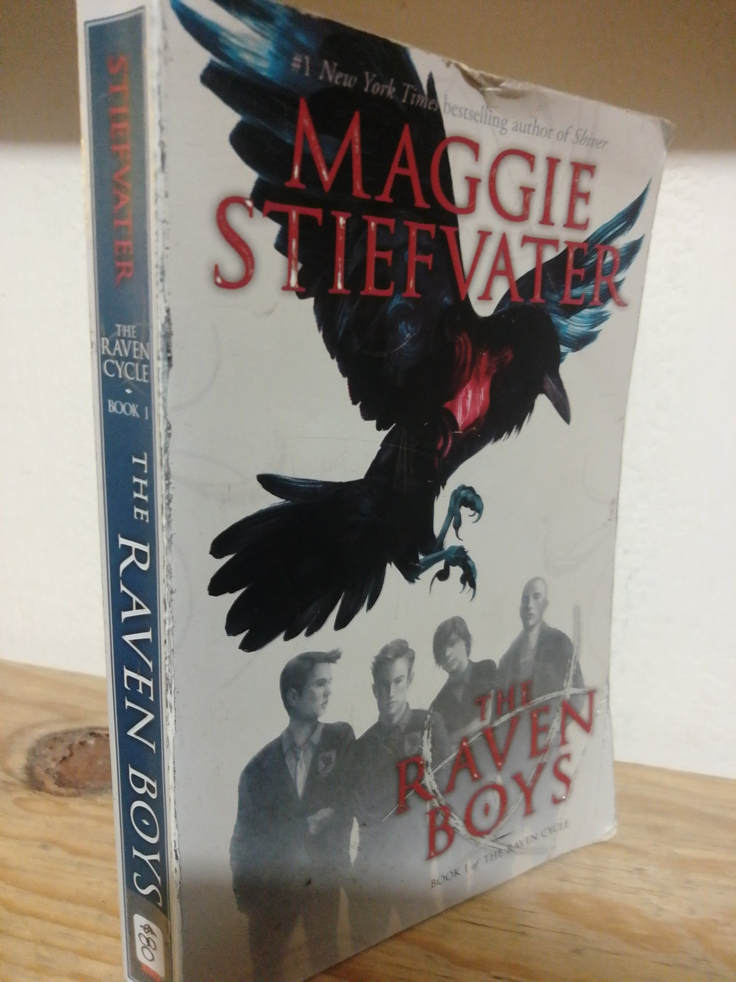 THE RAVEN BOYS POR MAGGIE STIEFVATER USADO IDIOMAS JUAREZ