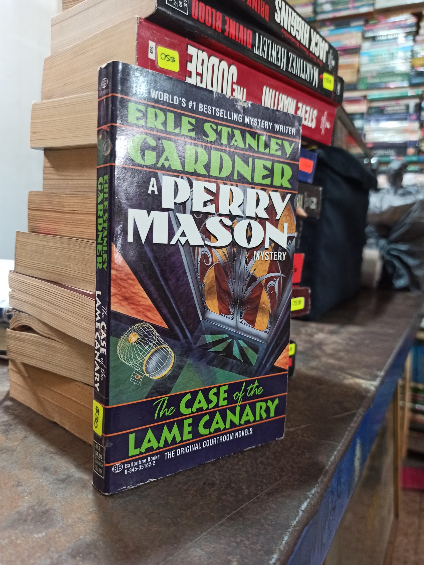 THE CASE OF THE LAME CANARY POR PERRY MASON USADO IDIOMAS ALDAMA