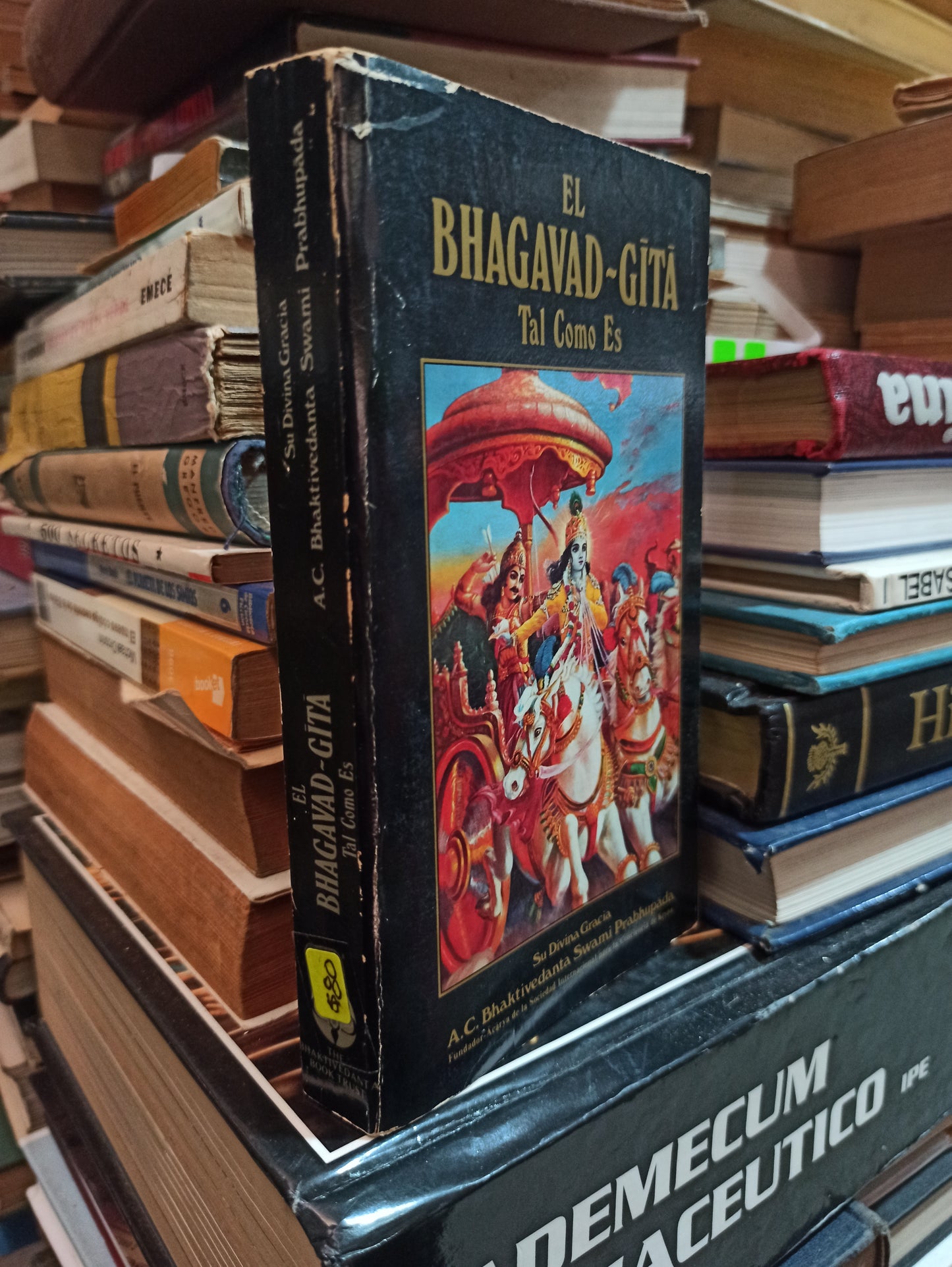 EL BHAGAVAD~GITA POR A. C. BHAKTIVEDANTA USADO SUPERACIÓN PERSONAL ALDAMA