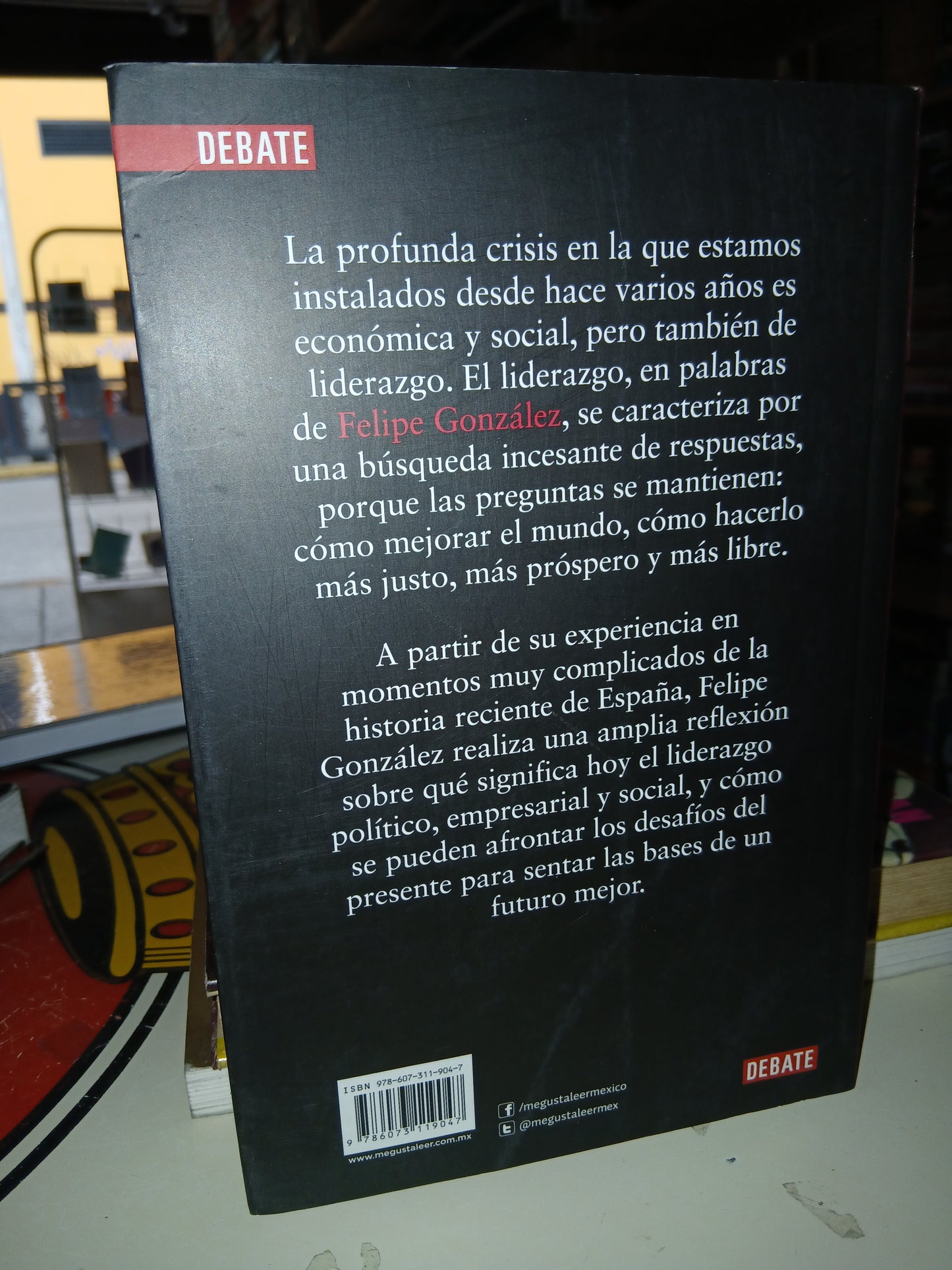 EN BUSCA DE RESPUESTAS: EL LIDERAZGO EN TIEMPOS DE CRISIS POR FELIPE GONZÁLEZ USADO NOVELA LITERARIO 207