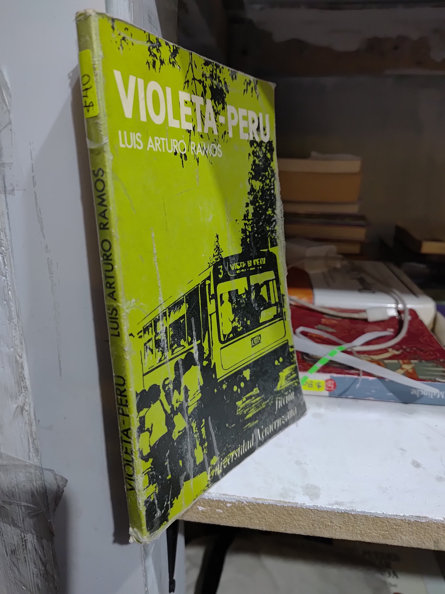 VIOLETA PERU POR LUIS ARTURO RAMOS USADO NOVELAS JUAREZ