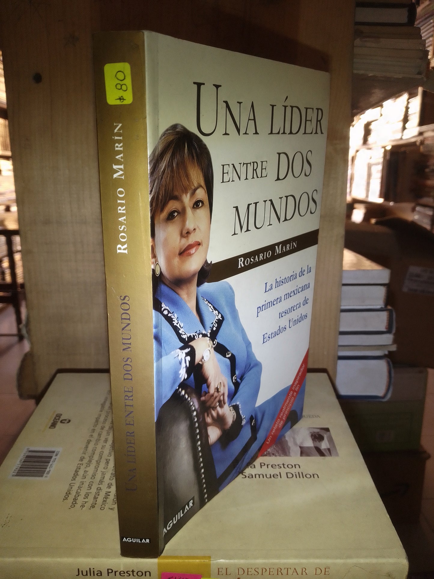 UNA LÍDER ENTRE DOS MUNDOS POR ROSARIO MARÍN USADO POLÍTICA LITERARIO 207