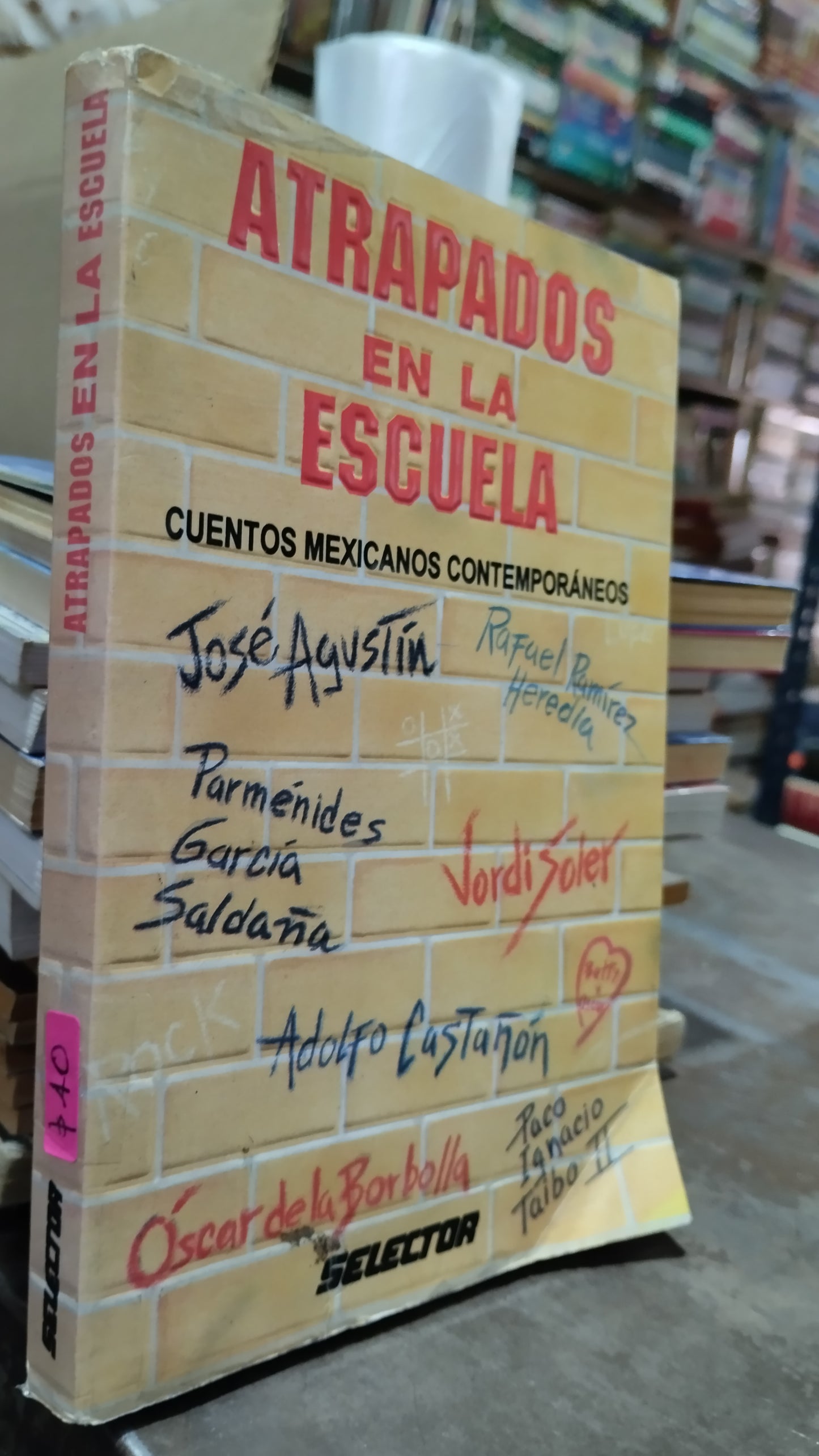 ATRAPADOS EN LA ESCUELA POR EDITORIAL SELECTOR LIBRO USADO INFANTIL ALDAMA