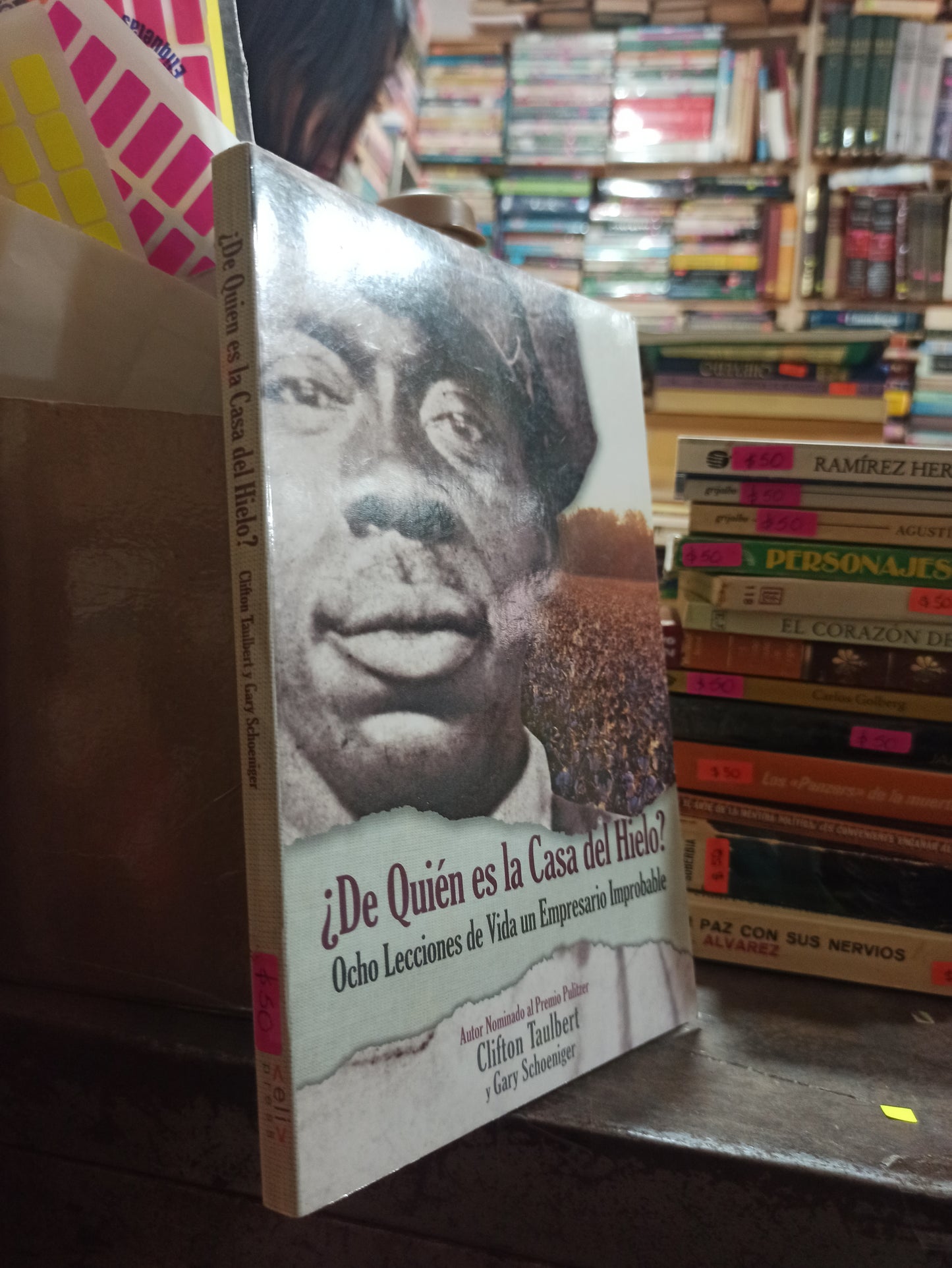 ¿DE QUIEN ES LA CASA DE HIELO? POR CLIFON TAULBERT USADO HISTORIA ALDAMA