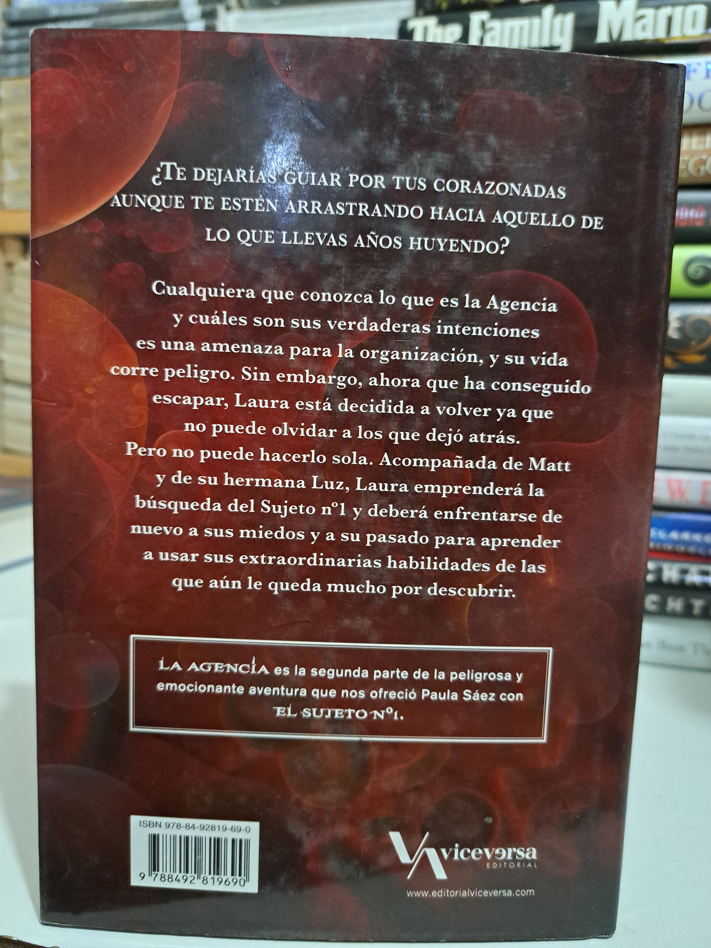 LA AGENCIA EL SUJETO N° 1 II PAULA SÁEZ USADO NOVELA JUÁREZ