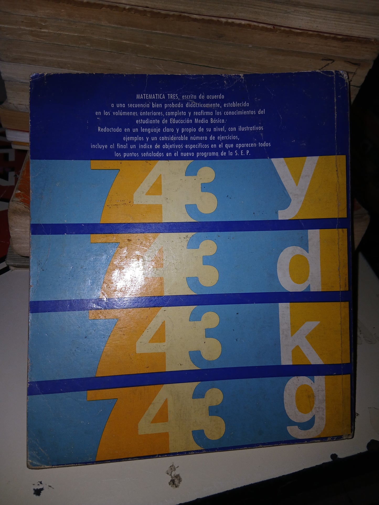 MATEMÁTICA TRES POR FELIPE ROBLEDO VÁZQUEZ Y FERNANDO JOSUÉ CRUZ RAMOS USADO MATEMÁTICAS LITERARIO 207