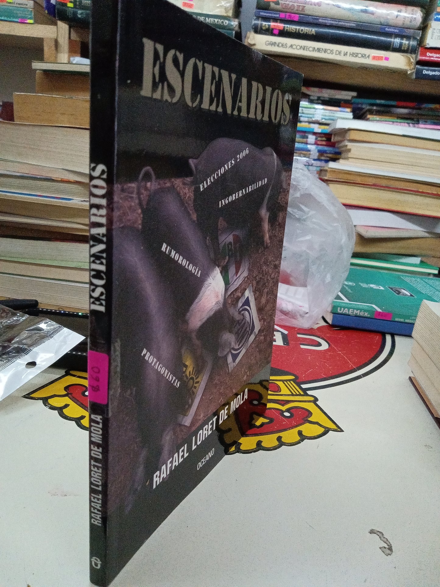 ESCENARIOS POR RAFAEL LORET DE MOLA USADO POLITICA LITERARIO 207