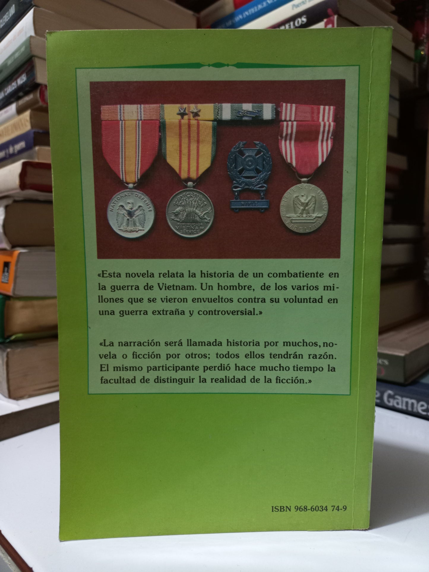 UN MEXICANO EN VIETNAM POR FRANCISCO JAVIER MUNGUÍA USADO NOVELA JUÁREZ