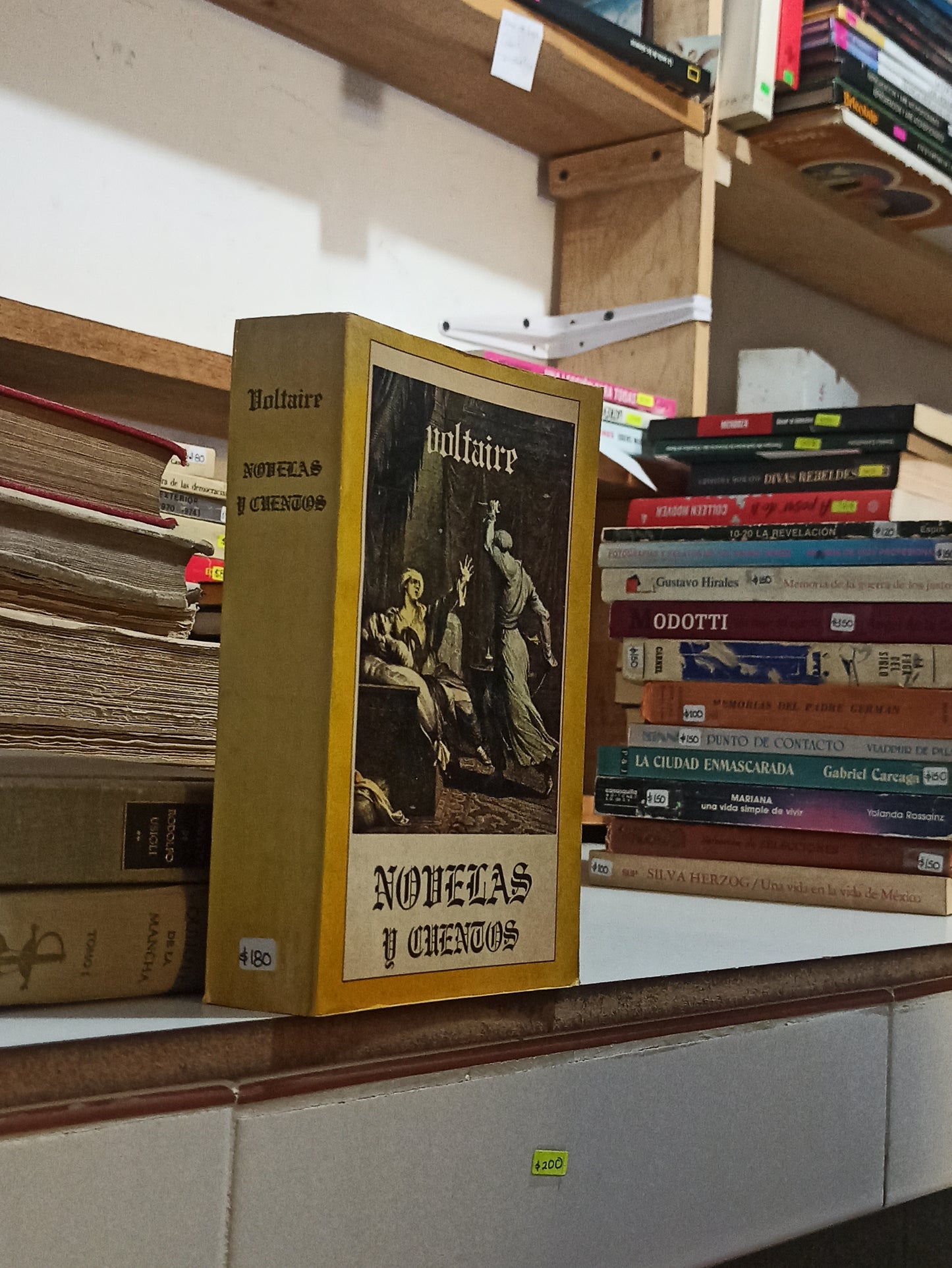 NOVELAS Y CUENTOS POR VOLTAIRE USADO NOVELAS JUÁREZ