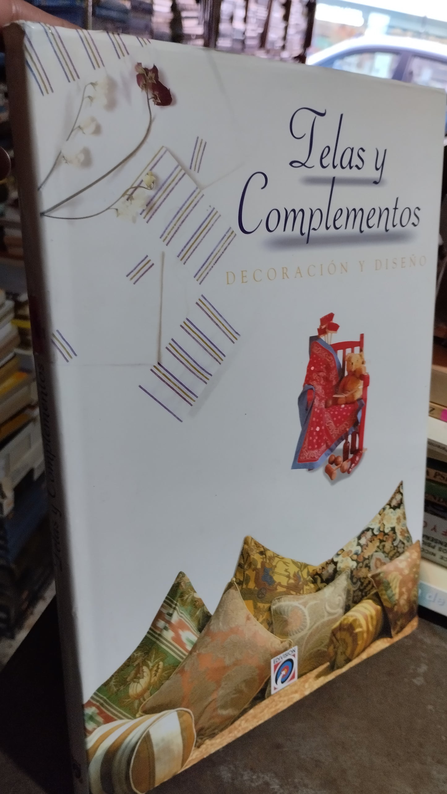 TELAS Y COMPLEMENTOS DECORACION Y DISEÑO POR EDITORIAL EDIVISION LIBRO USADO OFICIOS ALDAMA