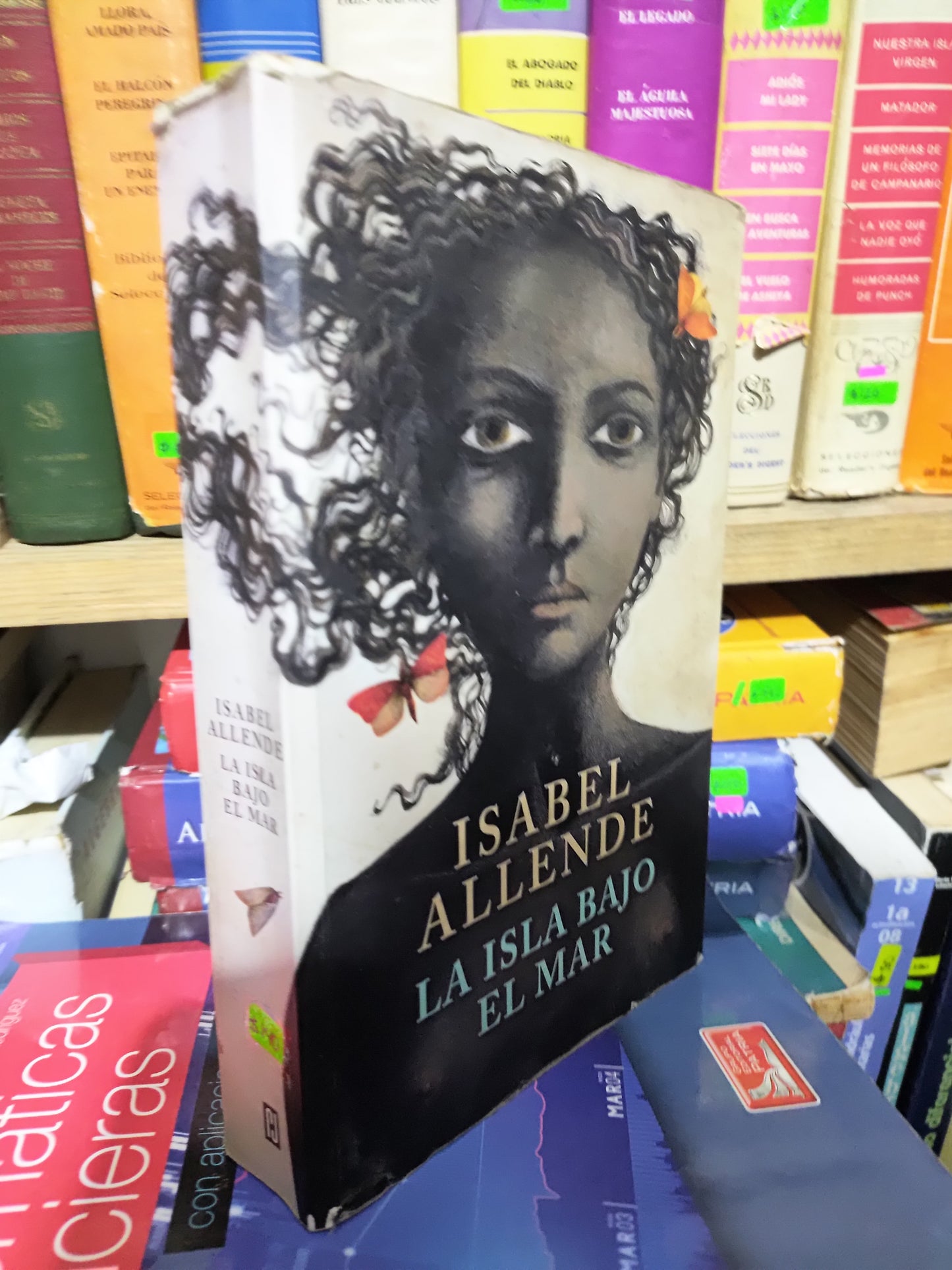 LA ISLA BAJO EL MAR POR ISABEL ALLENDE USADO NOVELAS JUAREZ 507
