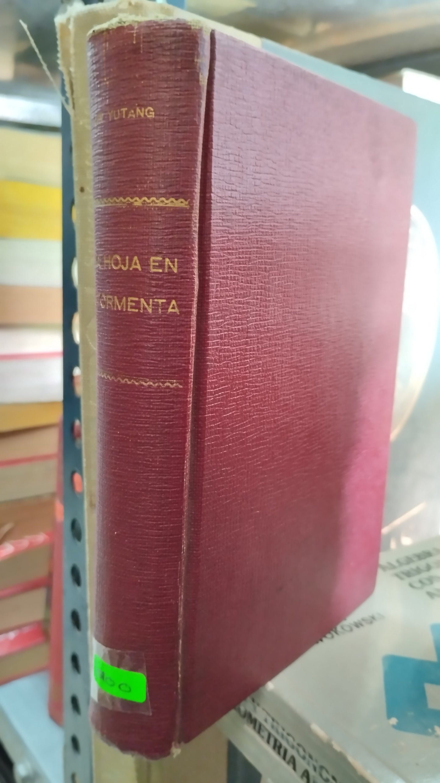UNA HOJA EN LA TORMENTA POR LIN YUTANG LIBRO USADO NOVELAS ALDAMA