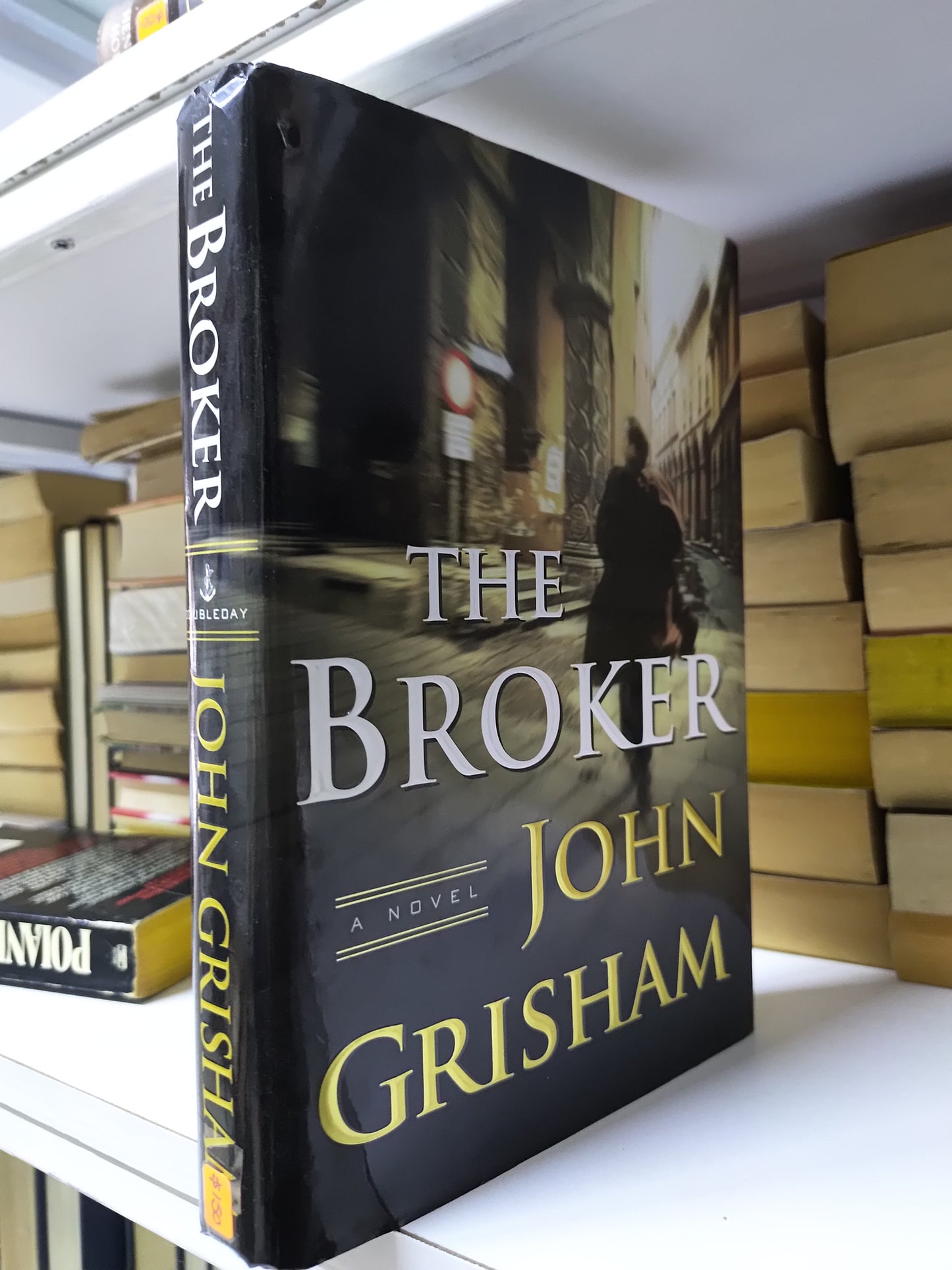 THE BROKER POR JOHN GRISHAM USADO IDIOMAS JUAREZ 515