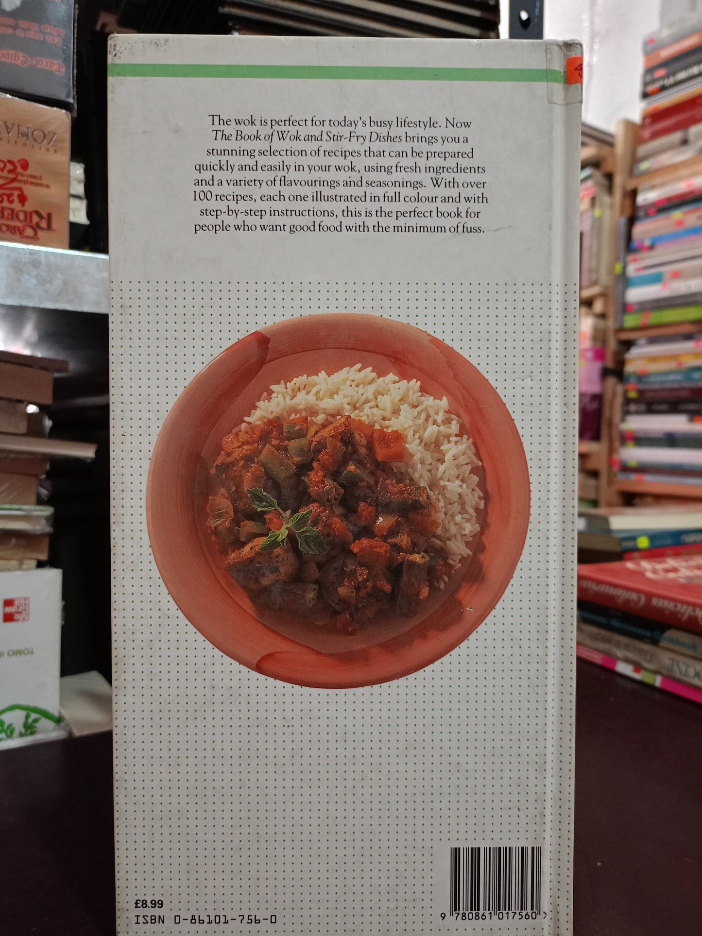 THE BOOK OF WOK AND STIR-FRY DISHES POR ELIZABETH WOLF-COHEN USADO COCINA LITERARIO 305