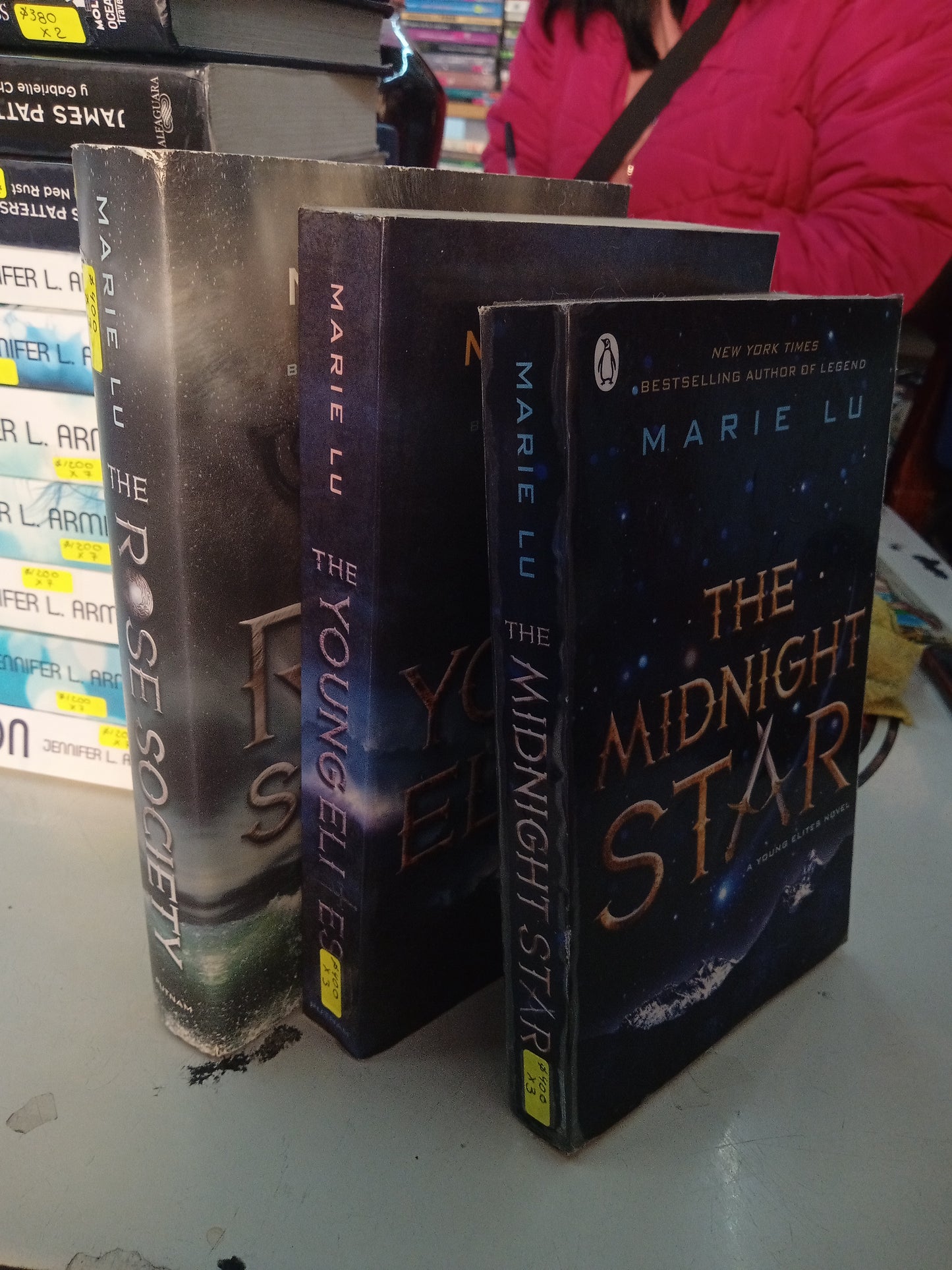 THE MIDNIGHT STAR. THE YOUNG ELITES. THE ROSE SOCIETY POR MARIE LU USADO IDIOMAS LITERARIO 207