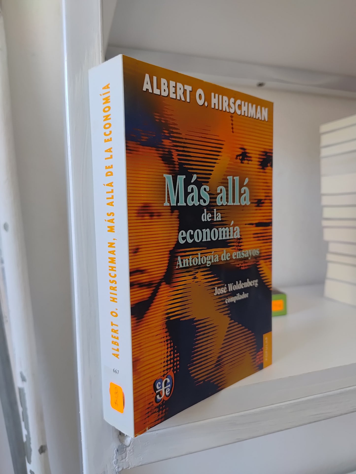 MAS ALLA DE LA ECONOMIA POR ALBERT O. HIRSCHMAN USADO SOCIOLOGIA JUAREZ 515