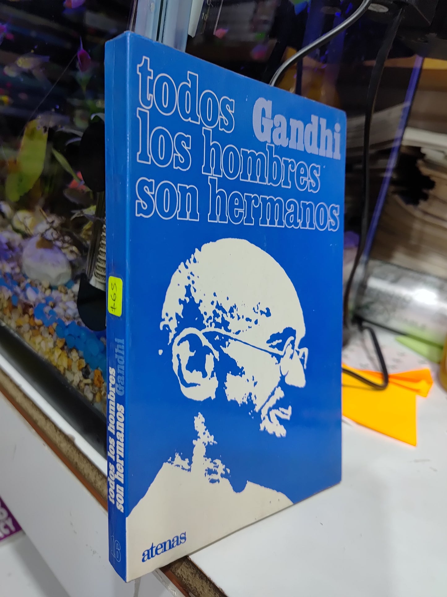 TODOS LOS HOMBRES SON HERMANOS POR GHANDI USADO NOVELAS JUAREZ 507