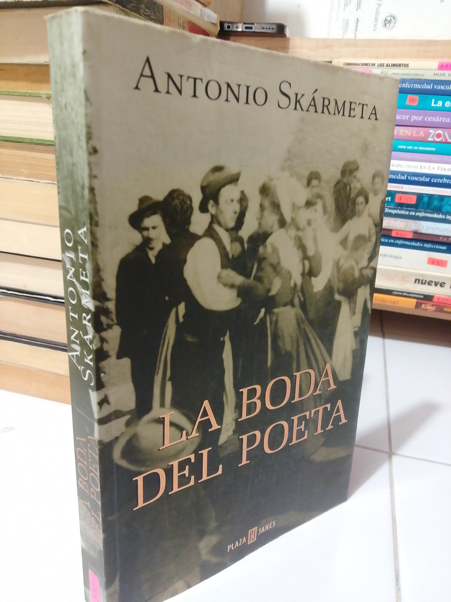 LA BODA DEL POETA POR ANTONIO SKARMENTA USADO NOVELA JUAREZ