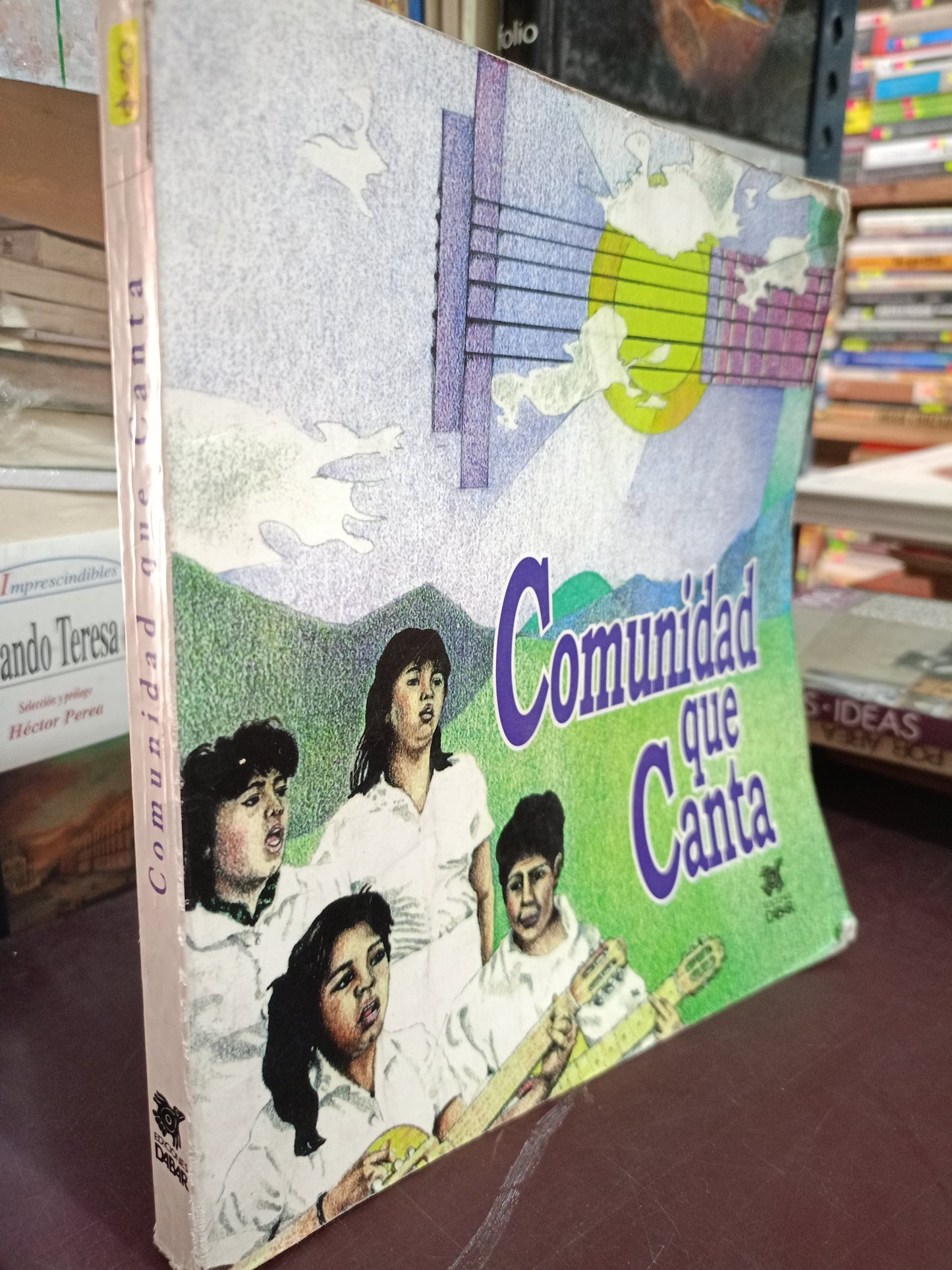 COMUNIDAD QUE CANTA USADO MUSICA LITERARIO 305