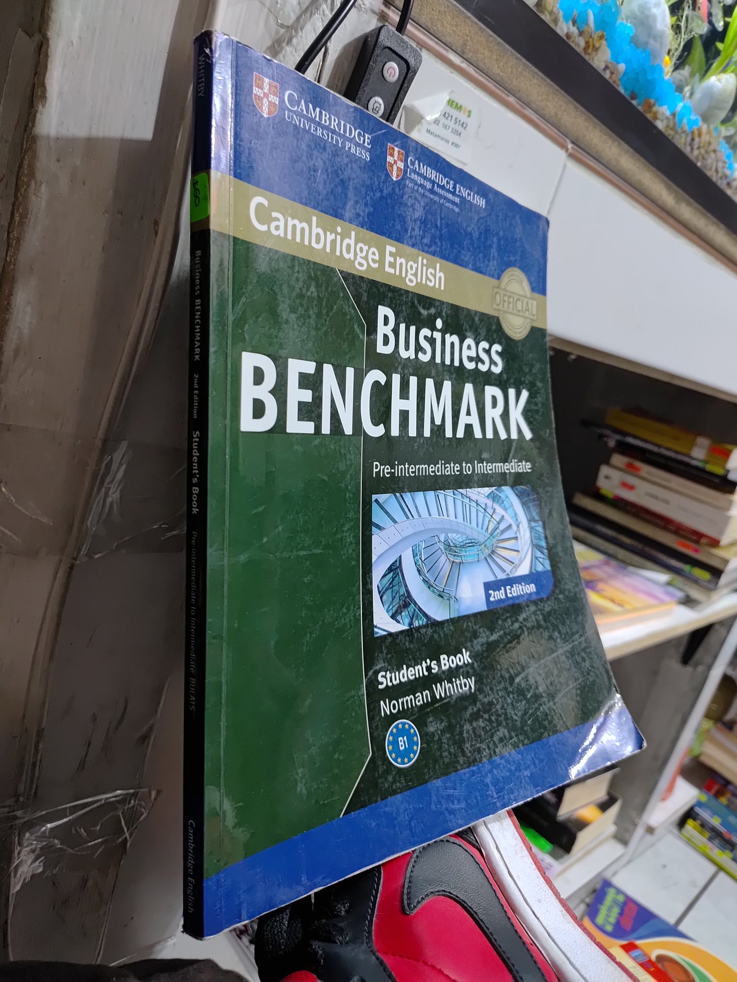 BUSINESS BENCHMARK POR NORMAN WHITBY USADO IDIOMAS JUAREZ