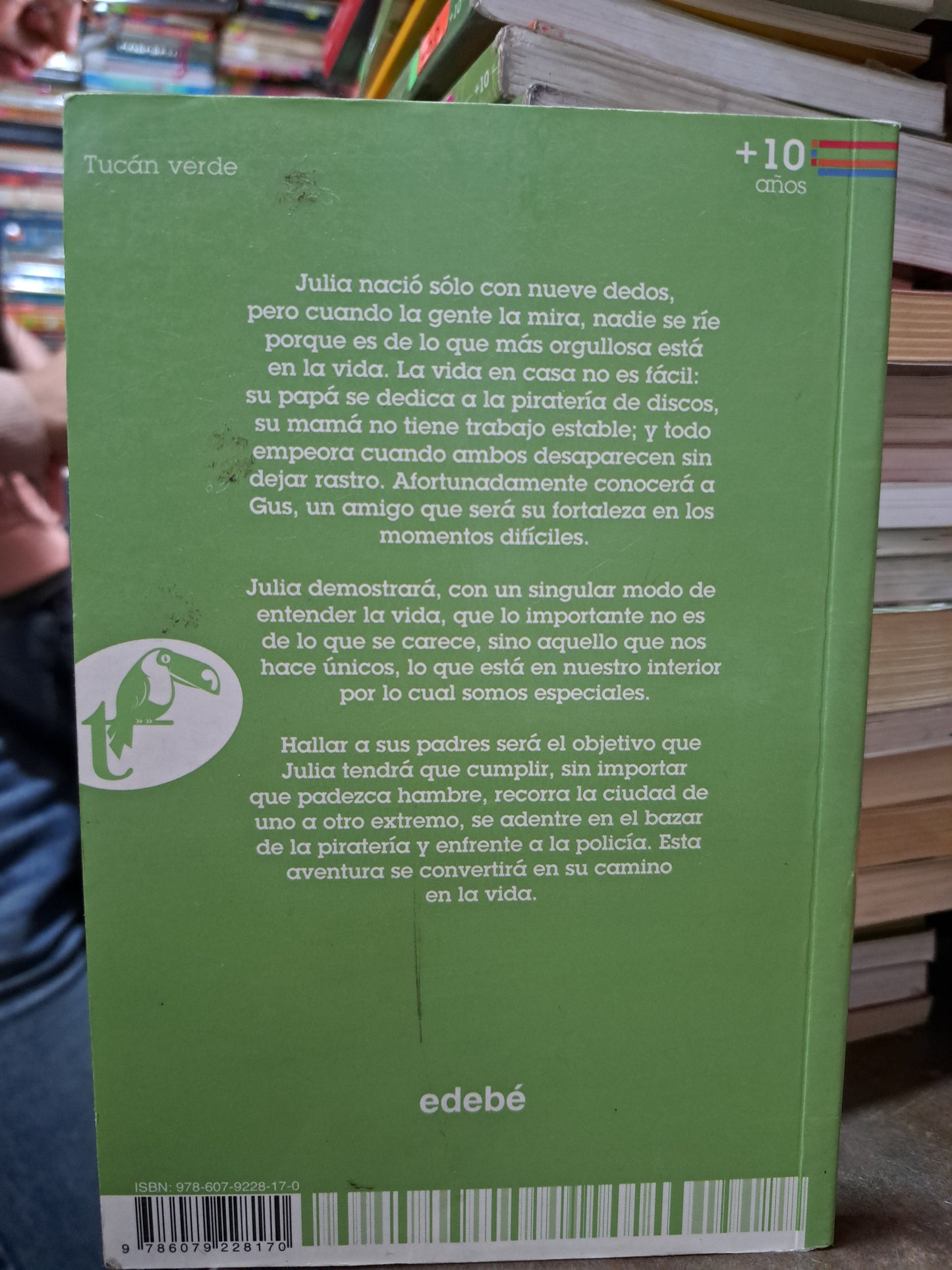 JULIA Y GUS VISITAN EL BAZAR RODRIGO MUÑOZ AVIA USADO INFANTIL ALDAMA