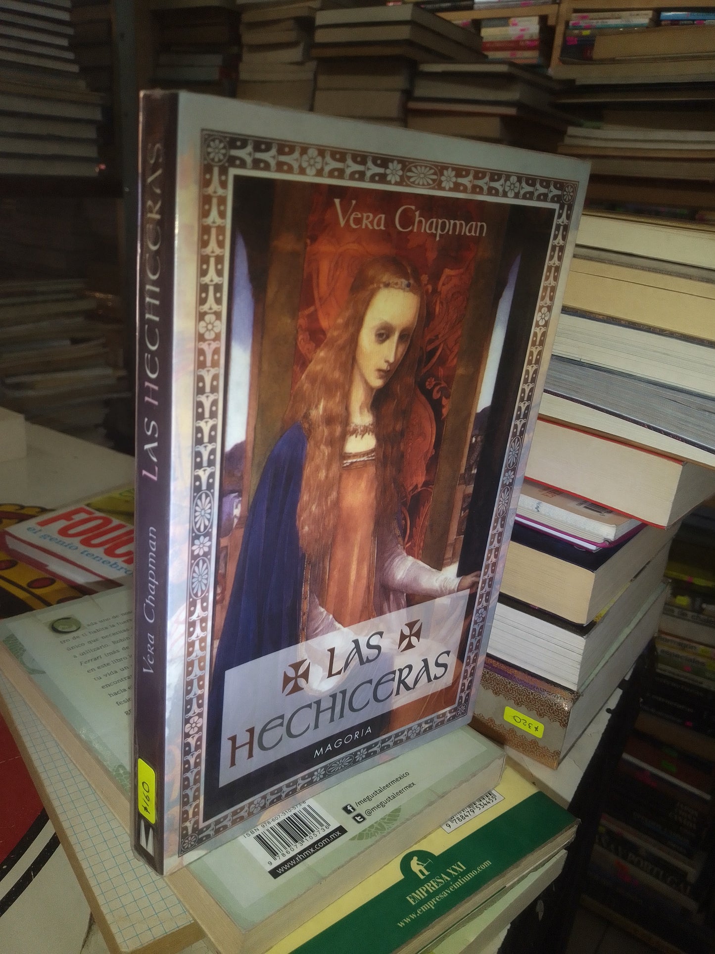 LAS HECHICERAS POR VERA CHAPMAN USADO NOVELA LITERARIO 207