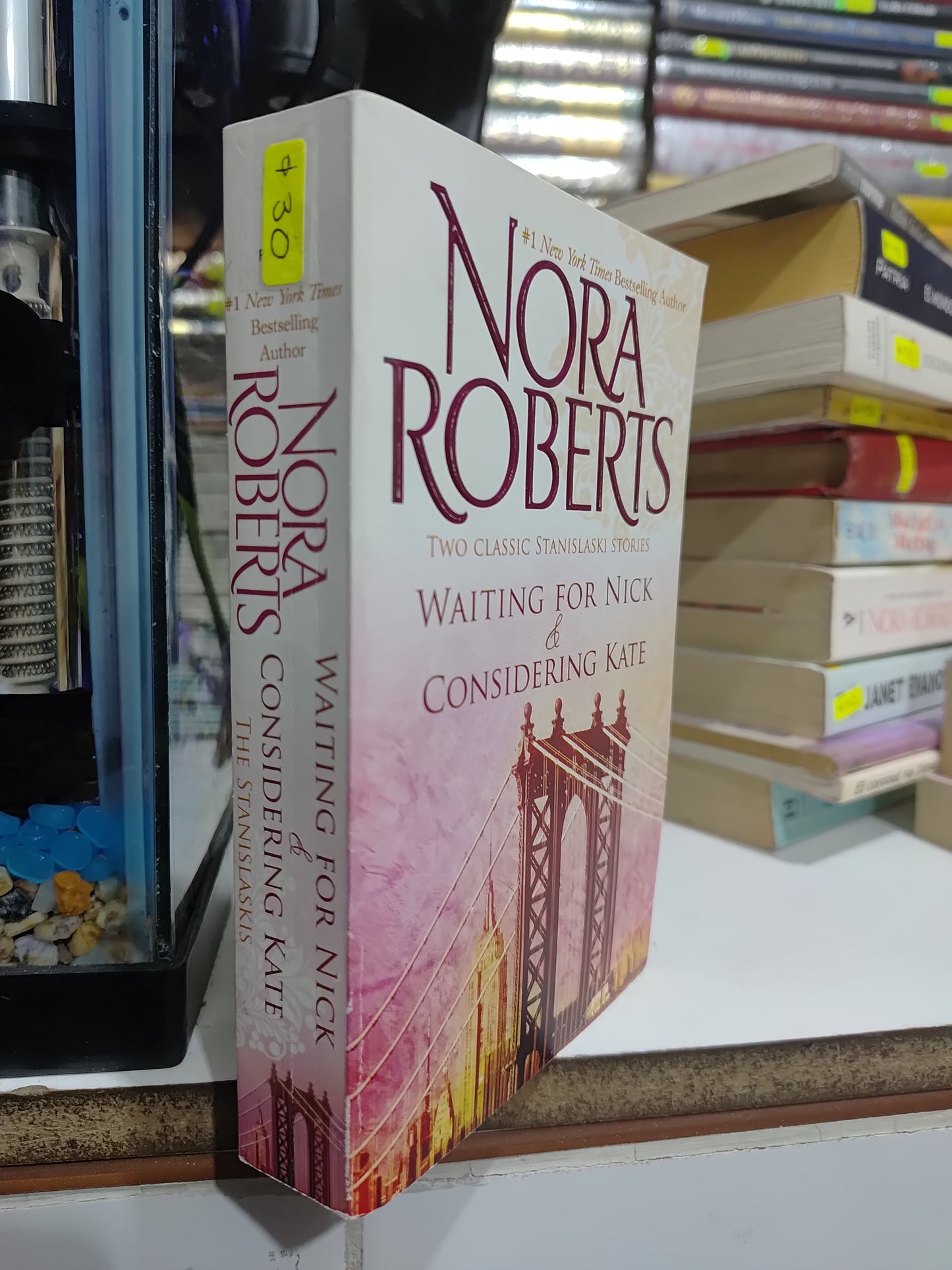 WAITING FOR NICK & CONSIDERING KATE POR NORA ROBERTS USADO IDIOMAS JUAREZ