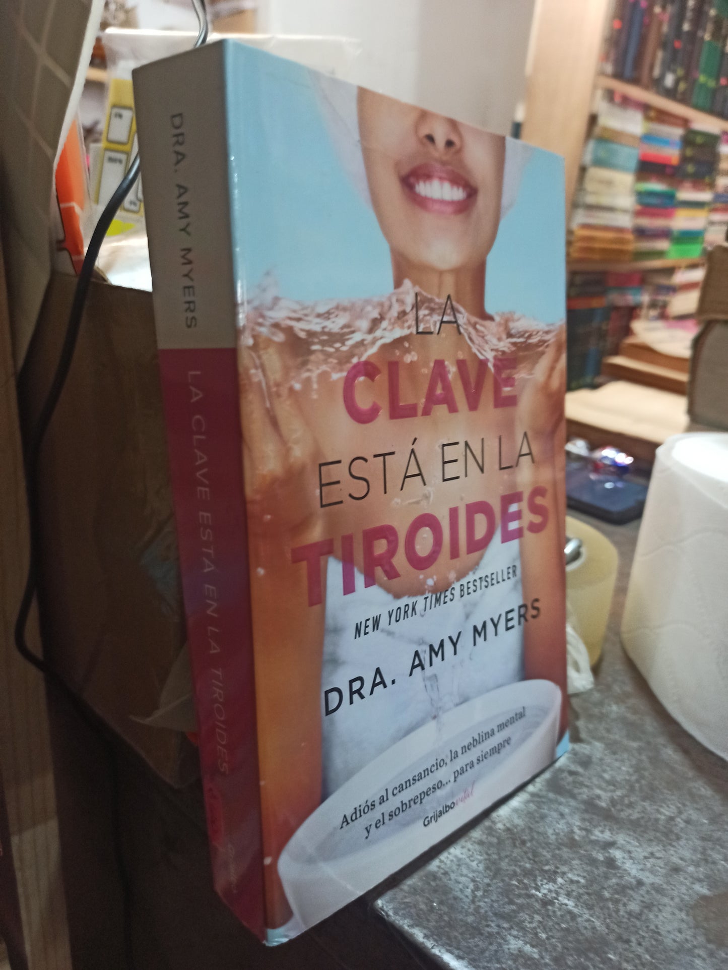 LA CLAVE ESTÁ EN LA TIROIDES POR AMY MYERS USADO SALUD ALDAMA