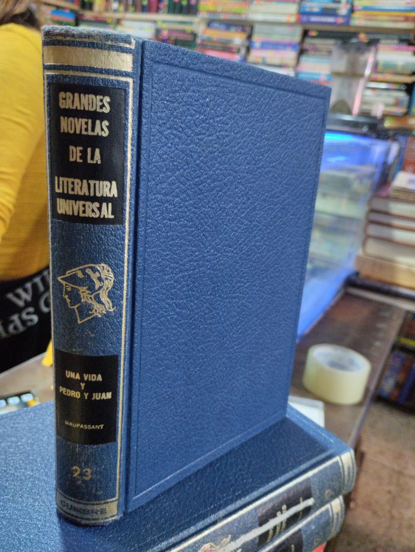UNA VIDA Y PEDRO Y JUAN POR MAUPASSANT USADO NOVELAS ALDAMA
