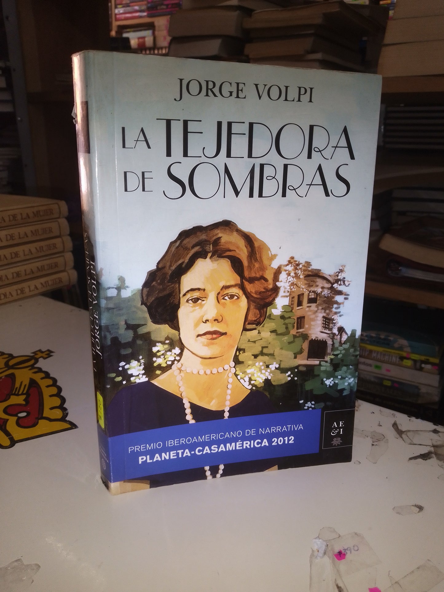 LA TEJEDORA DE SOMBRAS POR JORGE VOLPI USADO NOVELA LITERARIO 207