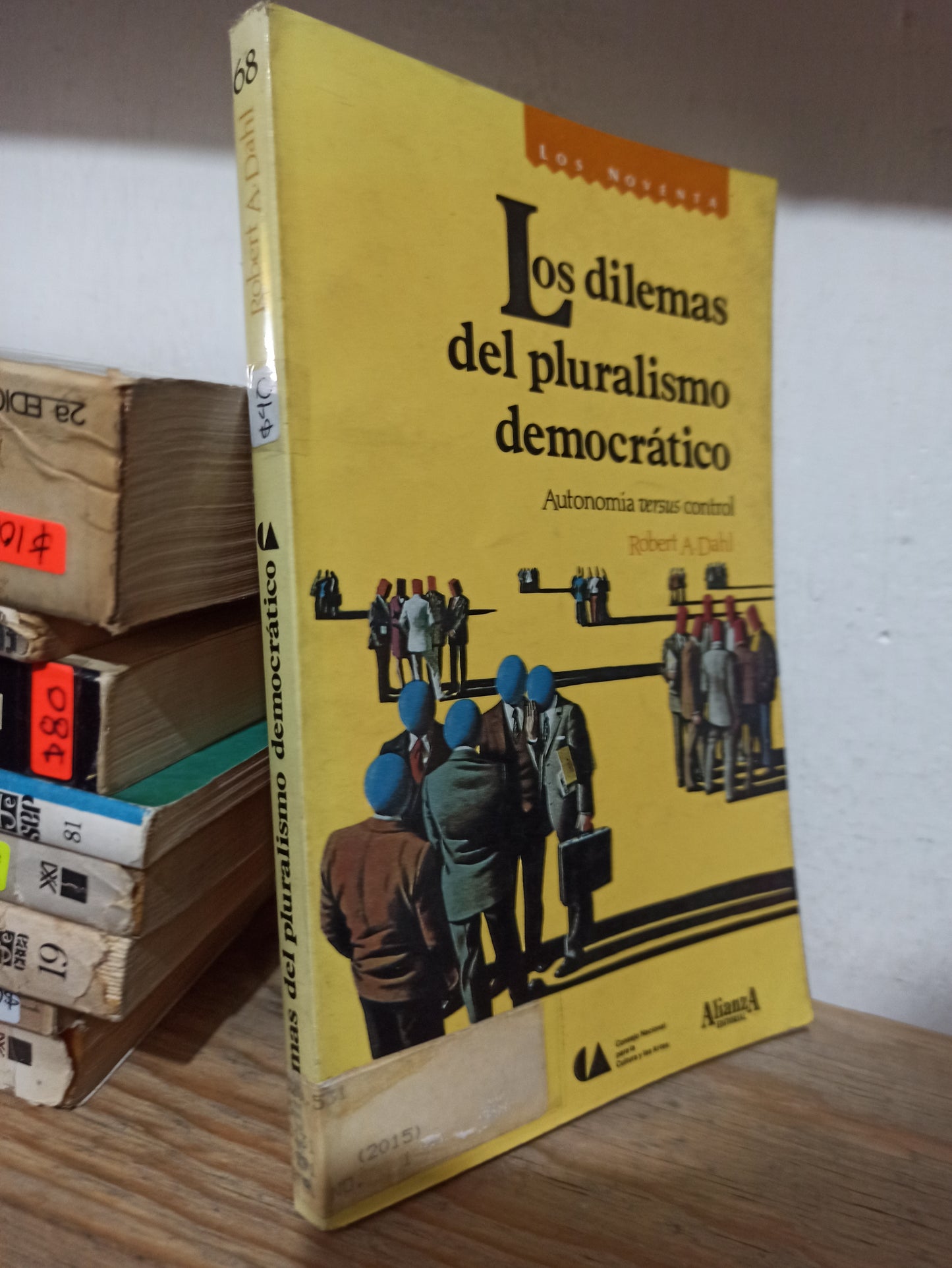 LOS DILEMAS DEL PLURALISMO DEMOCRATICO POR ROBERT A. DAHL USADO HISTORIA JUÁREZ