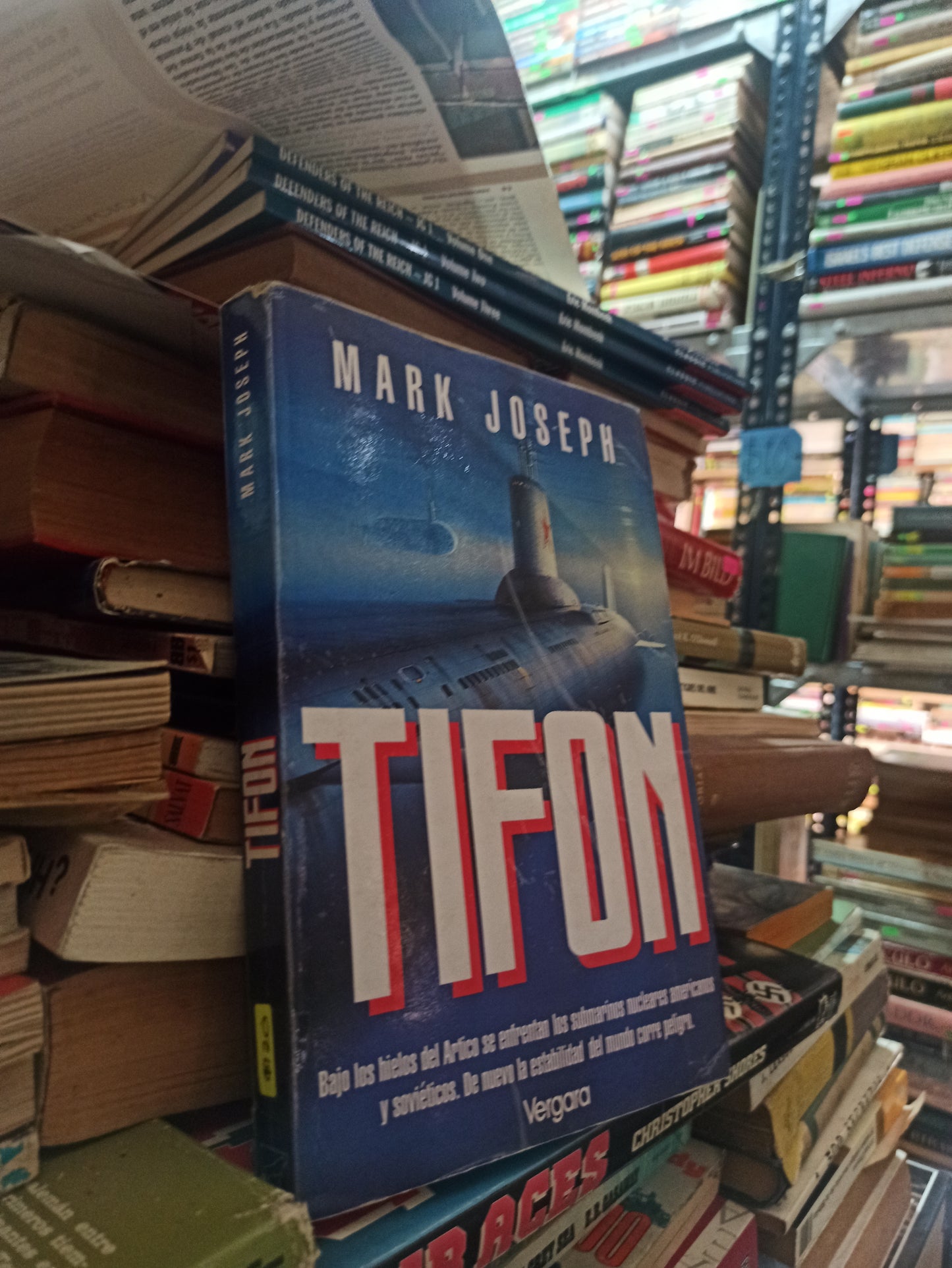TIFÓN POR MARK JOSEPH USADO NOVELAS ALDAMA