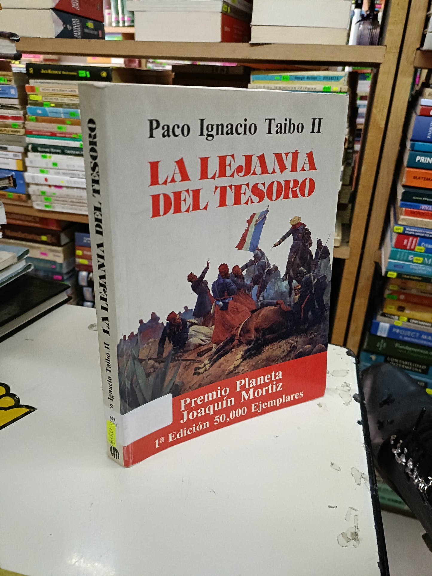 LA LEJANÍA DEL TESORO POR PACO IGNACIO TAIBO II USADO NOVELA LITERARIO 207