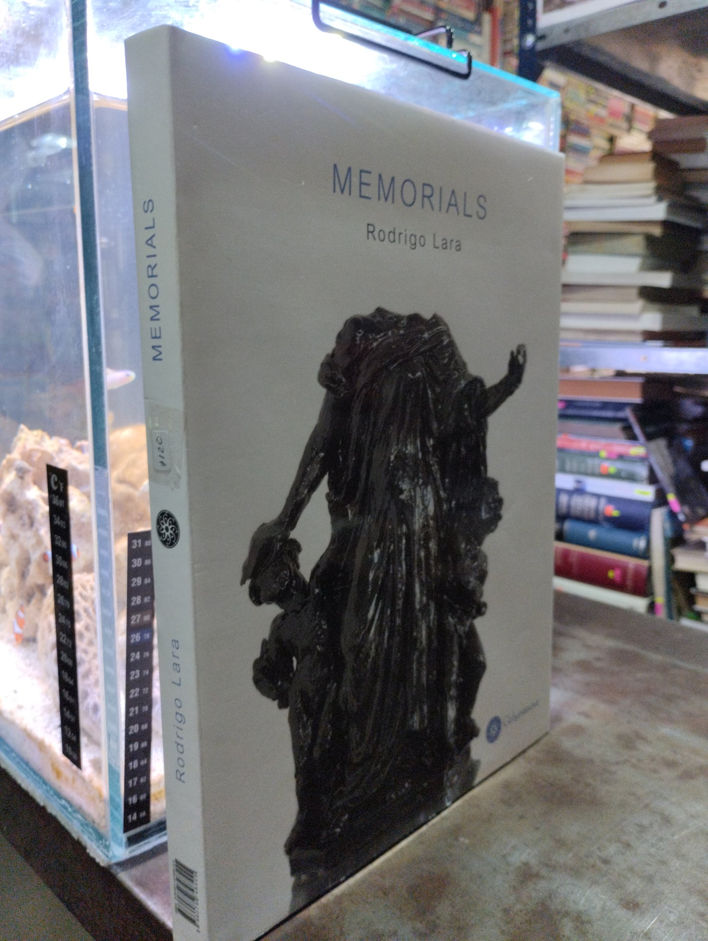 MEMORIALS POR RODRIGO LARA USADO ARTE ALDAMA