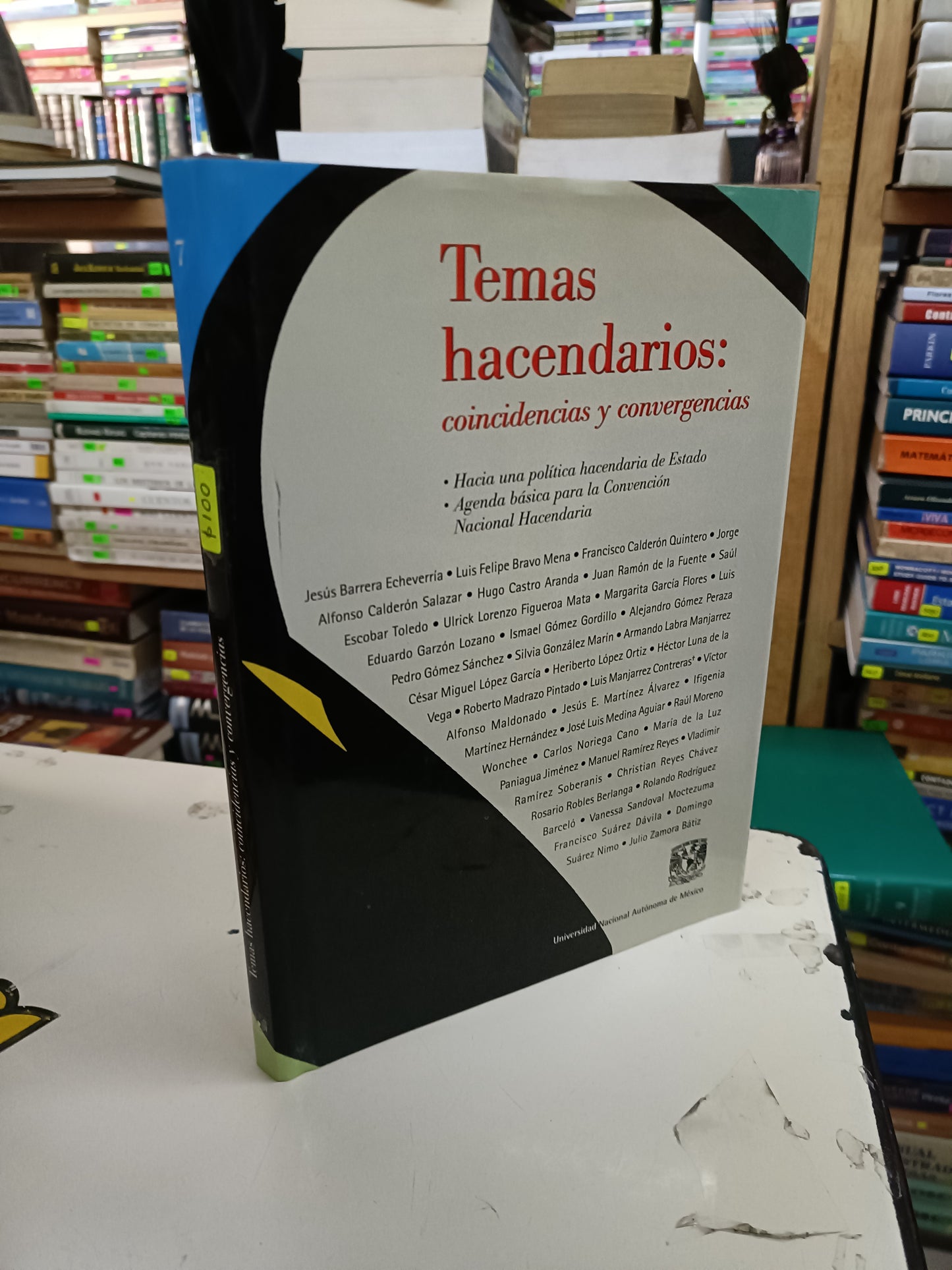 TEMAS HACENDARIOS: COINCIDENCIAS Y CONVERGENCIAS (VARIOS AUTORES) USADO DERECHO LITERARIO 207