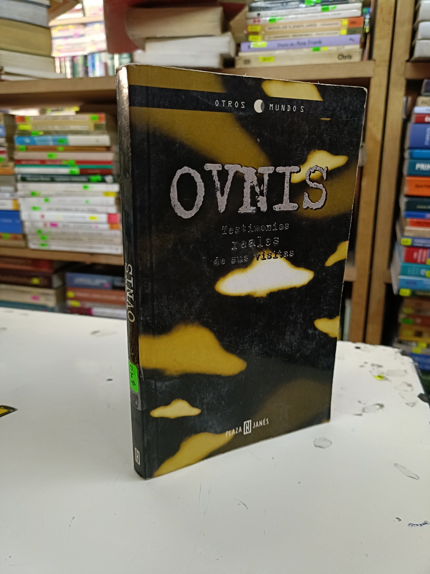 OVNIS TRADUCIDO POR AURORA ECHEVARRÍA USADO ESOTERISMO LITERARIO 207