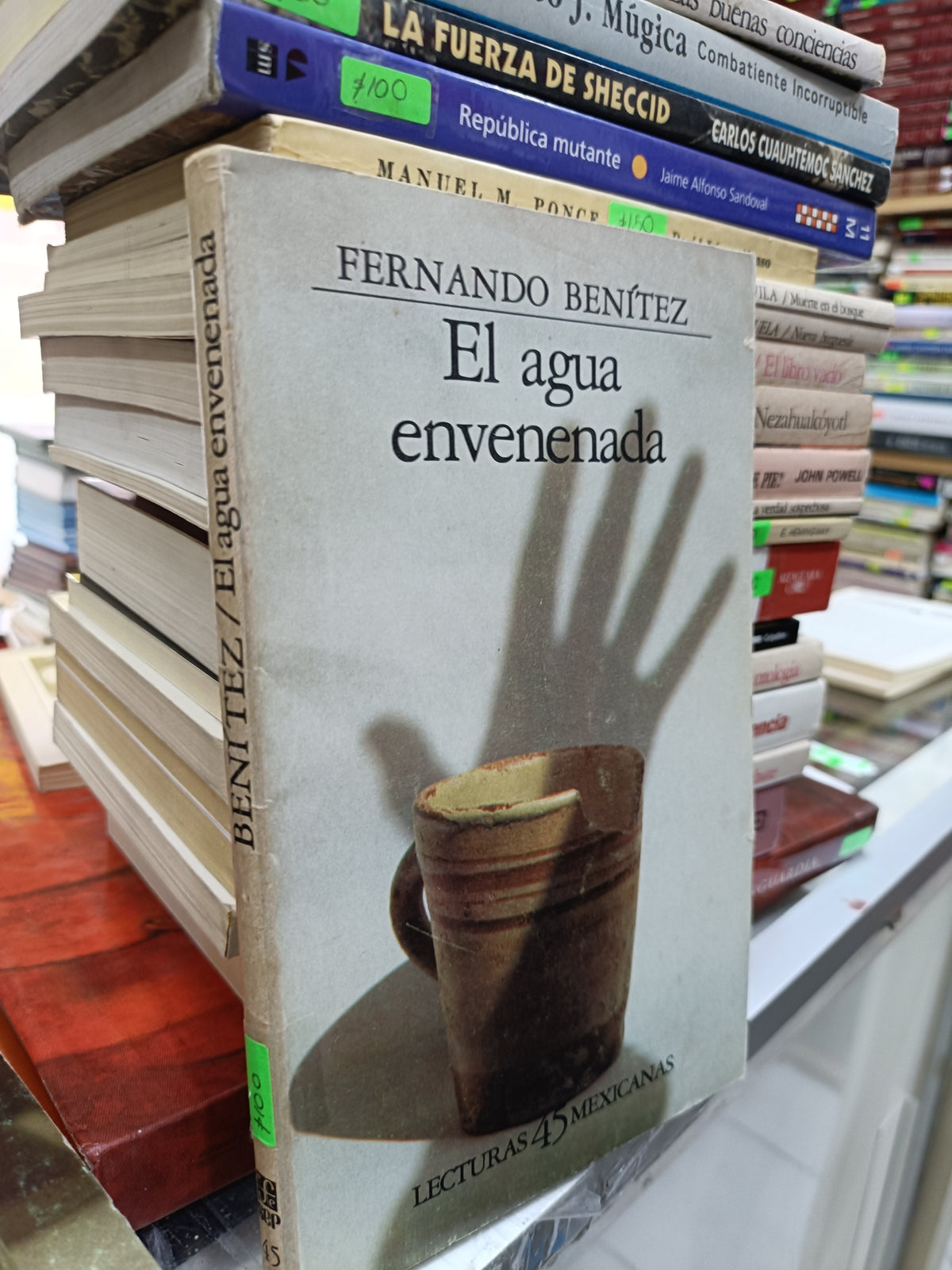 EL AGUA ENVENENADA POR FERNANDO BENITEZ USADO NOVELA JUAREZ 515