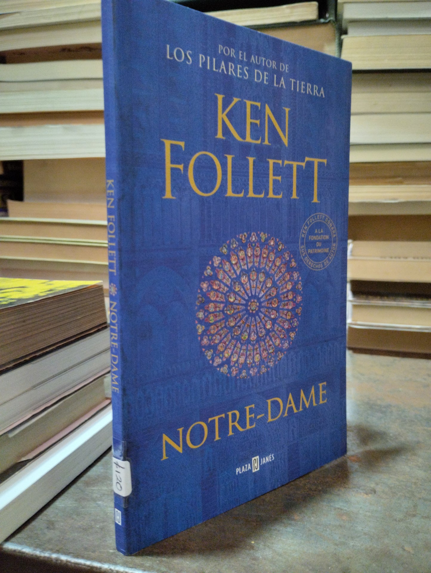 NOTRE DAME POR KEN FOLLETT USADO NOVELAS ALDAMA