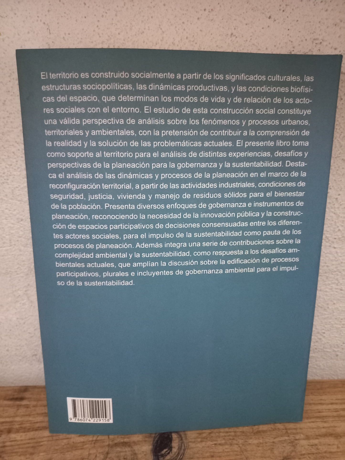 PLANEACIÓN, GOBERNANZA Y SUSTENTABILIDAD RETOS Y DESAFÍOS DESDE EL ENFOQUE TERRITORIAL POR CARLOS ALBERTO PÉREZ RAMÍREZ Y JUAN ROBERTO CALDERÓN MAYA USADO HISTORIA LITERARIO 305