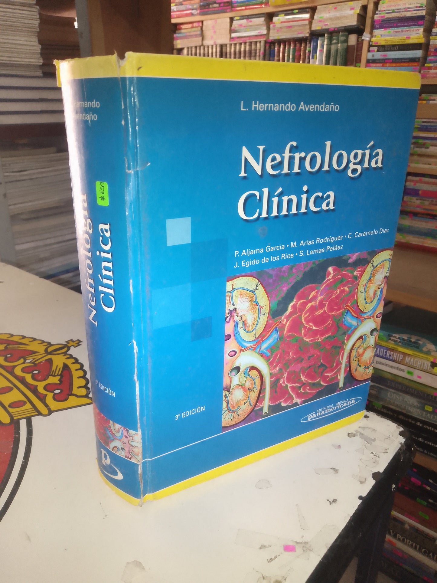 NEFROLOGÍA CLÍNICA POR L. HERNANDO AVENDAÑO USADO MEDICINA LITERARIO 207