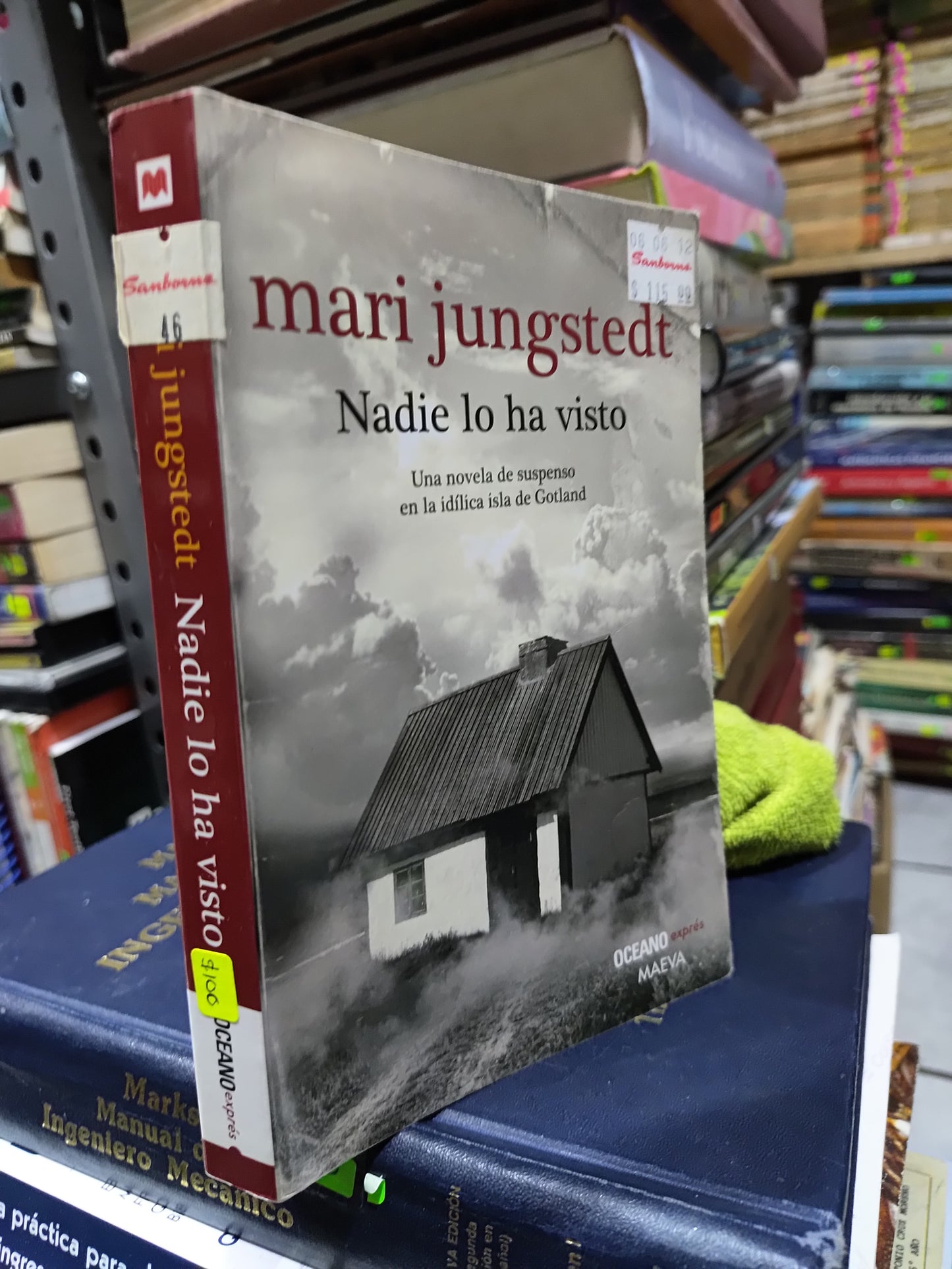NADIE LO HA VISTO POR MARI JUNGSTEDT USADO NOVELAS JUAREZ 507