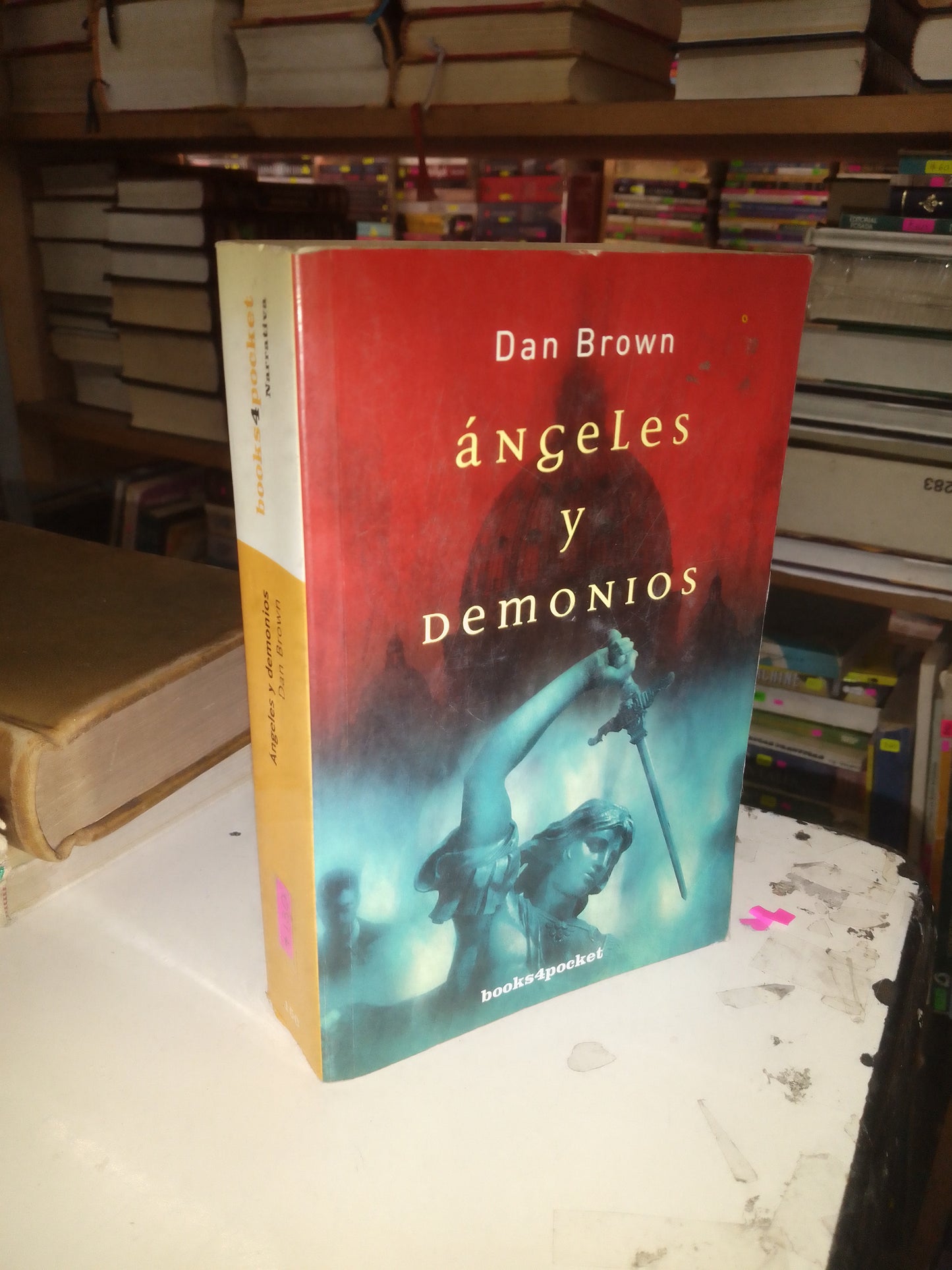 ANGELES Y DEMONIOS POR DAN BROWN USADO NOVELA LITERARIO 207