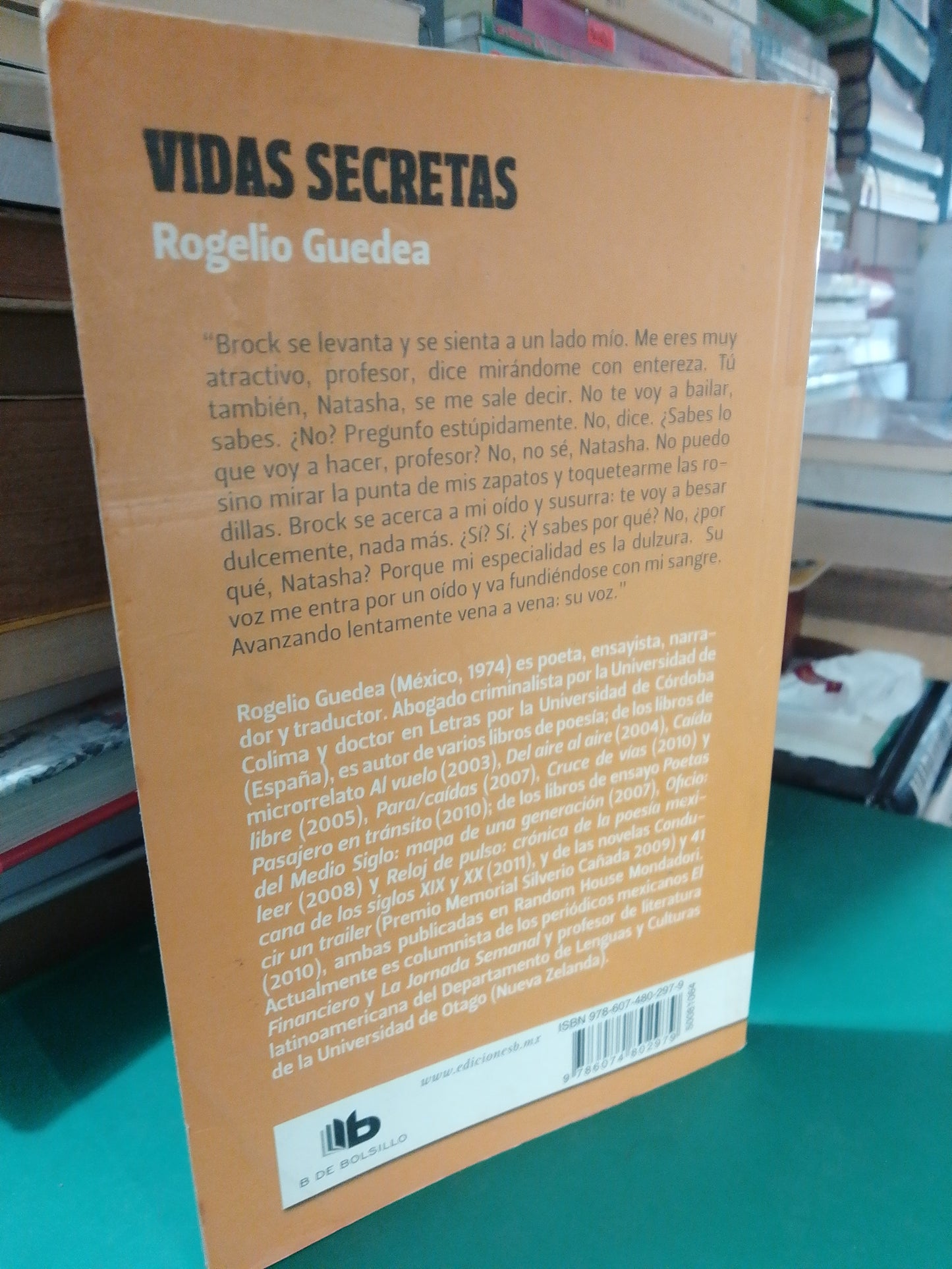 VIDAS SECRETAS POR ROGELIO GUEDEA USADO NOVELA JUAREZ