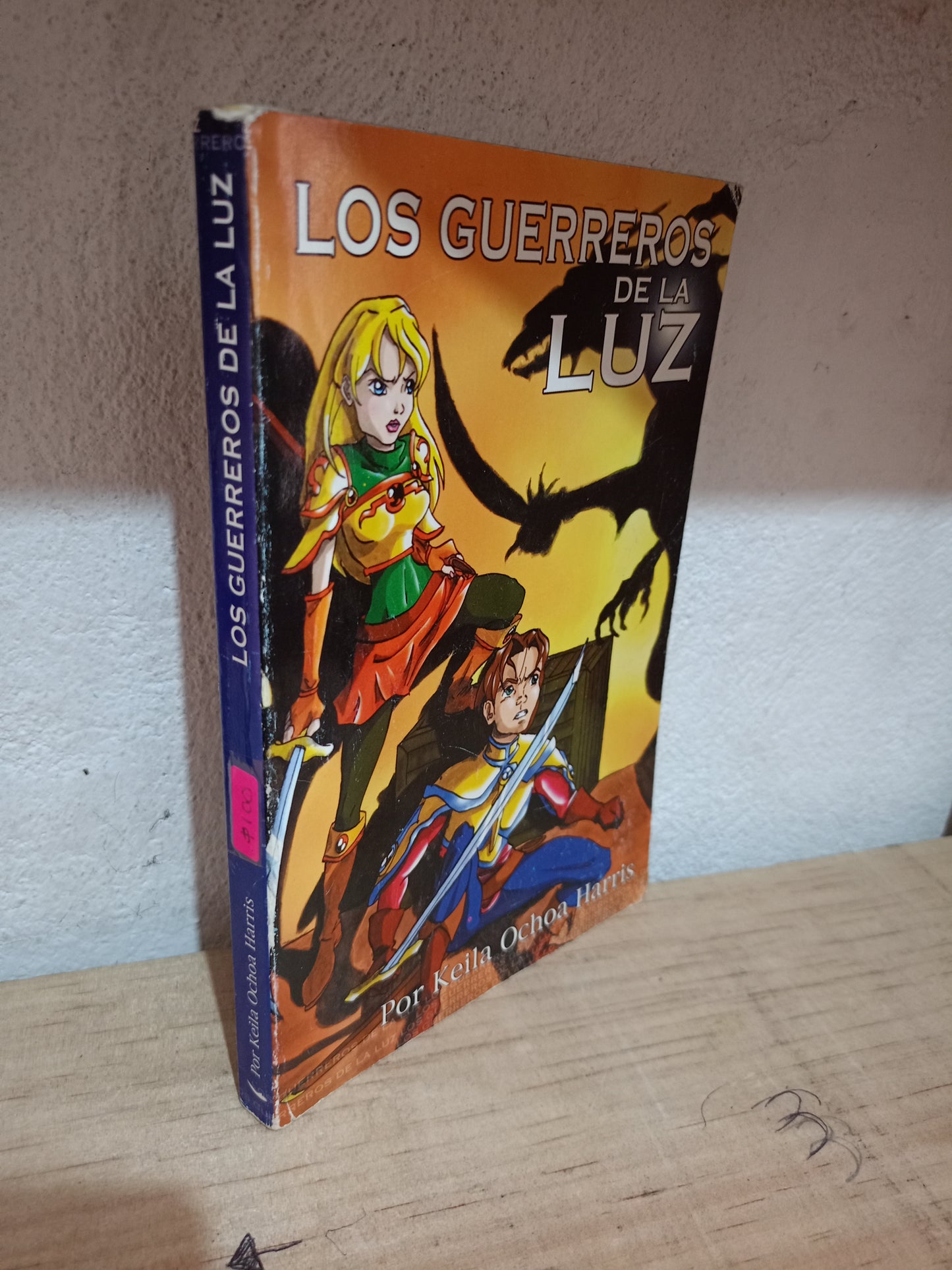 LOS GUERREROS DE LA LUZ POR KEILA OCHOA HARRIS USADO NOVELA LITERARIO 305