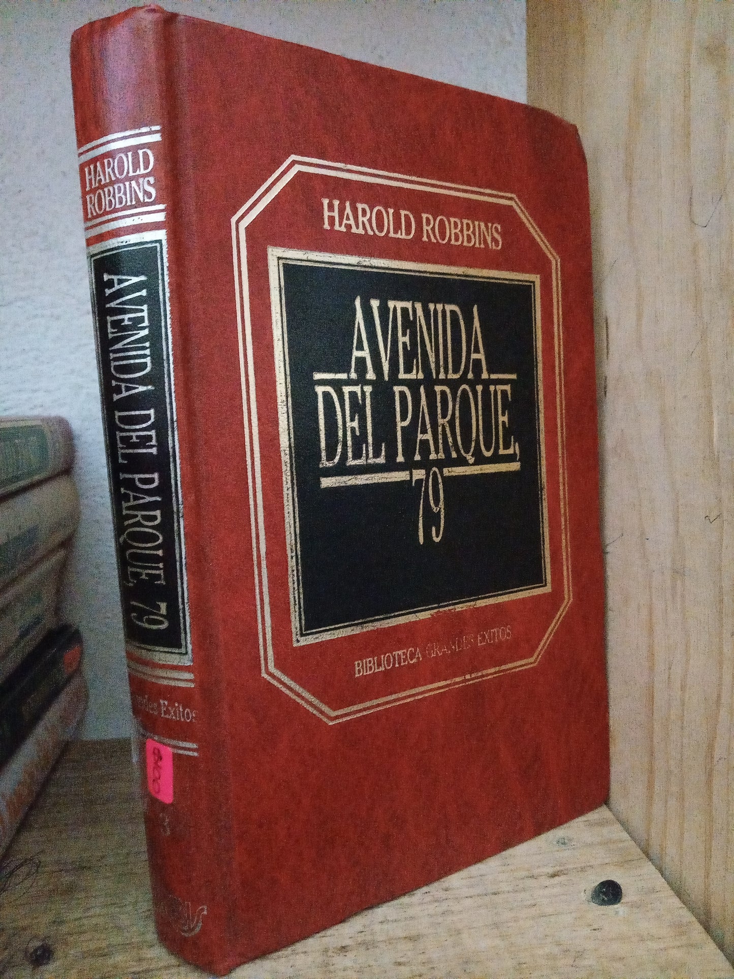 AVENIDA DEL PARQUE 79 HAROLD ROBBINS USADO NOVELA LITERARIO 305