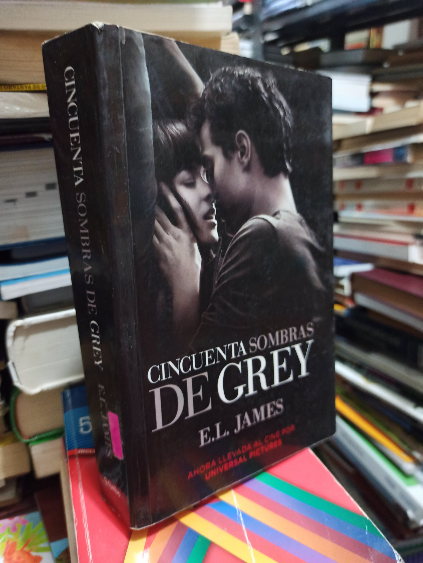 CINCUENTA SOMBRAS DE GREY POR E. L. JAMES USADO NOVELAS JUÁREZ