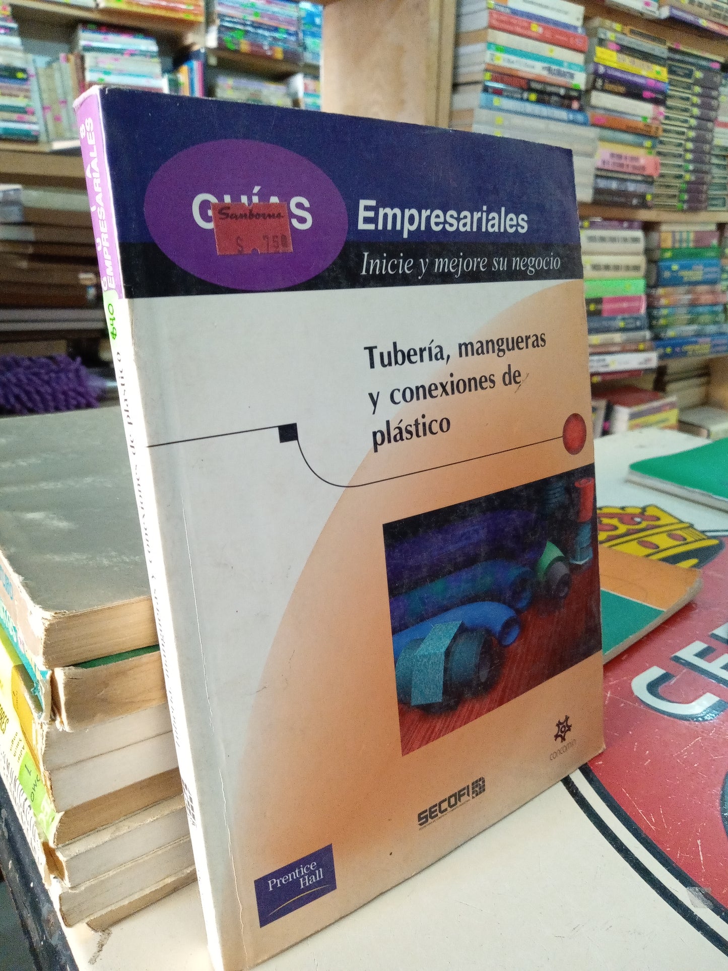 TUBERÍA MANGUERAS Y CONEXIONES DE PLÁSTICO USADO OFICIOS LITERARIO 207