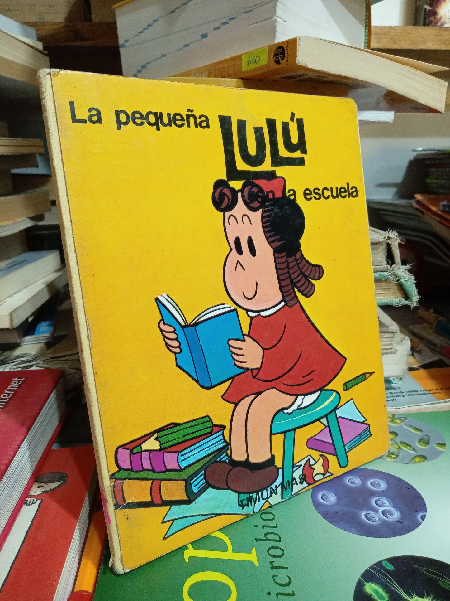 LA PEQUEÑA LULU EN LA ESCULA USADO INFANTIL JUAREZ